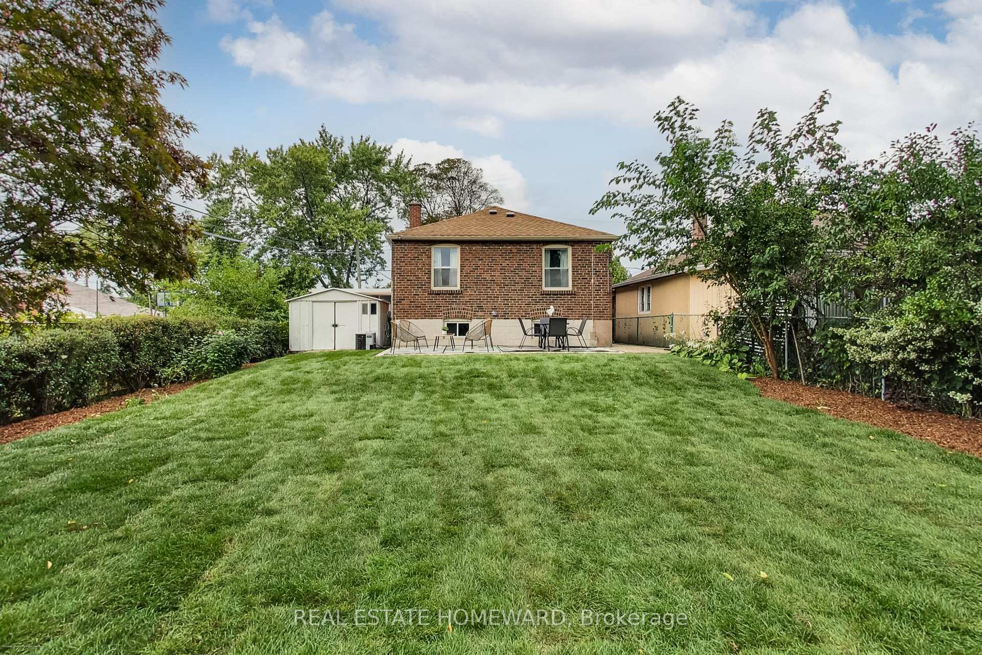Photo 29 of 1 Bassett Avenue, Scarborough, Clairlea-Birchmount — HOMEH