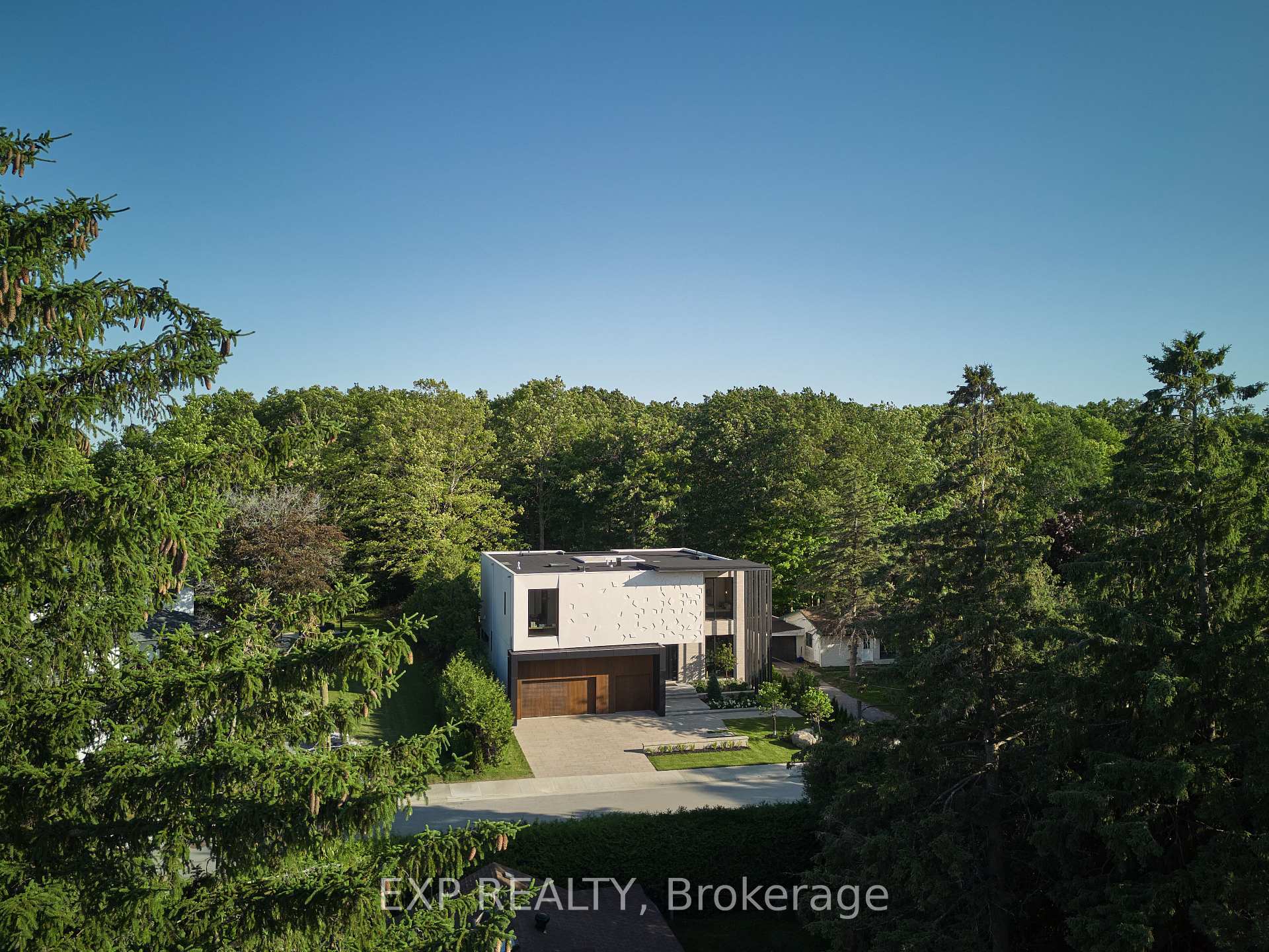 Photo 4 of 105 Park Crescent, Richmond Hill, Oak Ridges Lake Wilcox — HOMEH