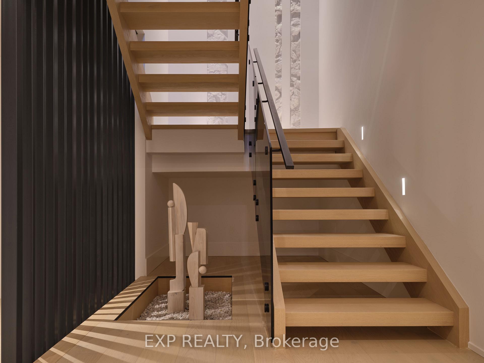 Photo 38 of 105 Park Crescent, Richmond Hill, Oak Ridges Lake Wilcox — HOMEH