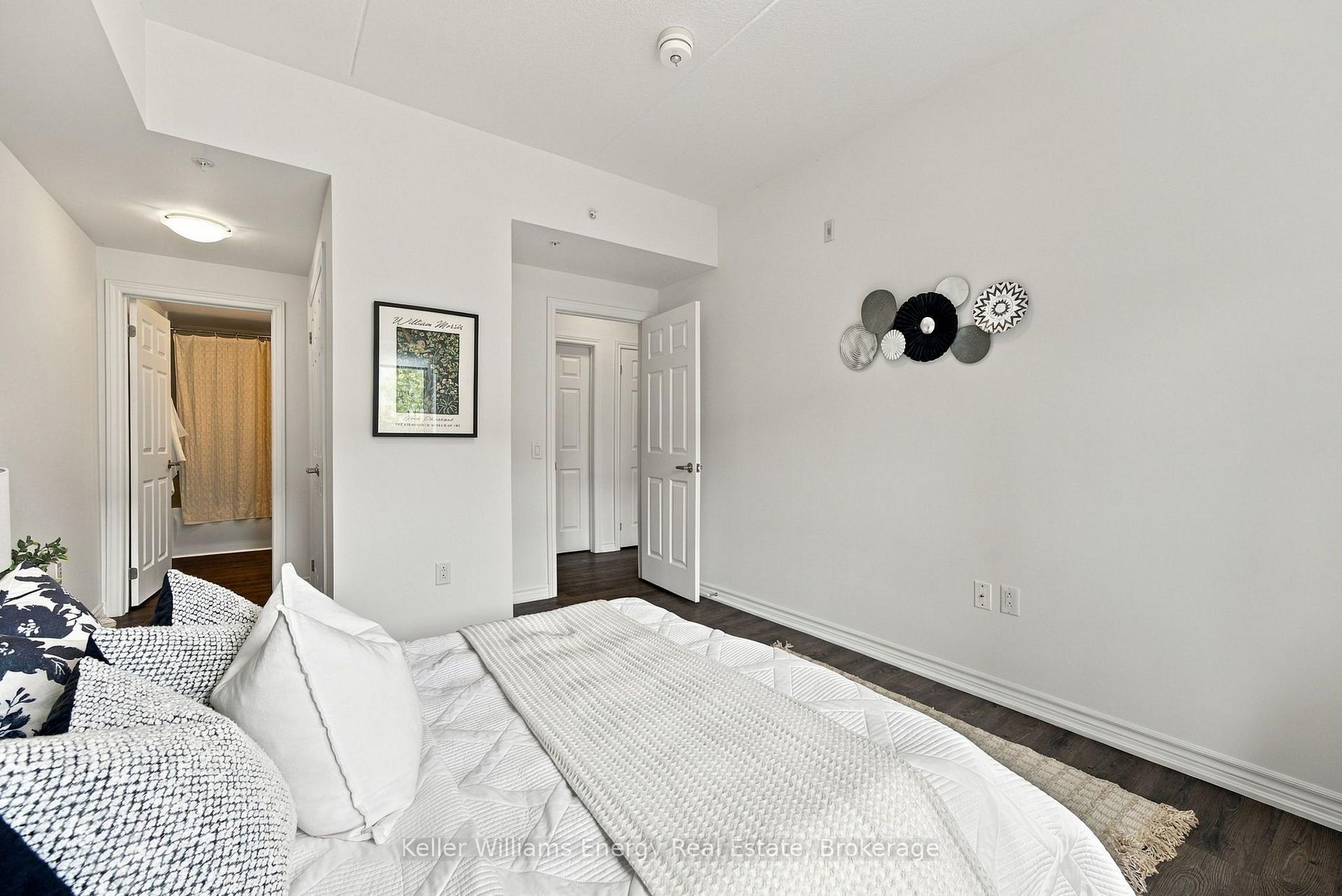 Photo 11 of Unit 113, 290 Liberty Street N, Clarington, Bowmanville — HOMEH
