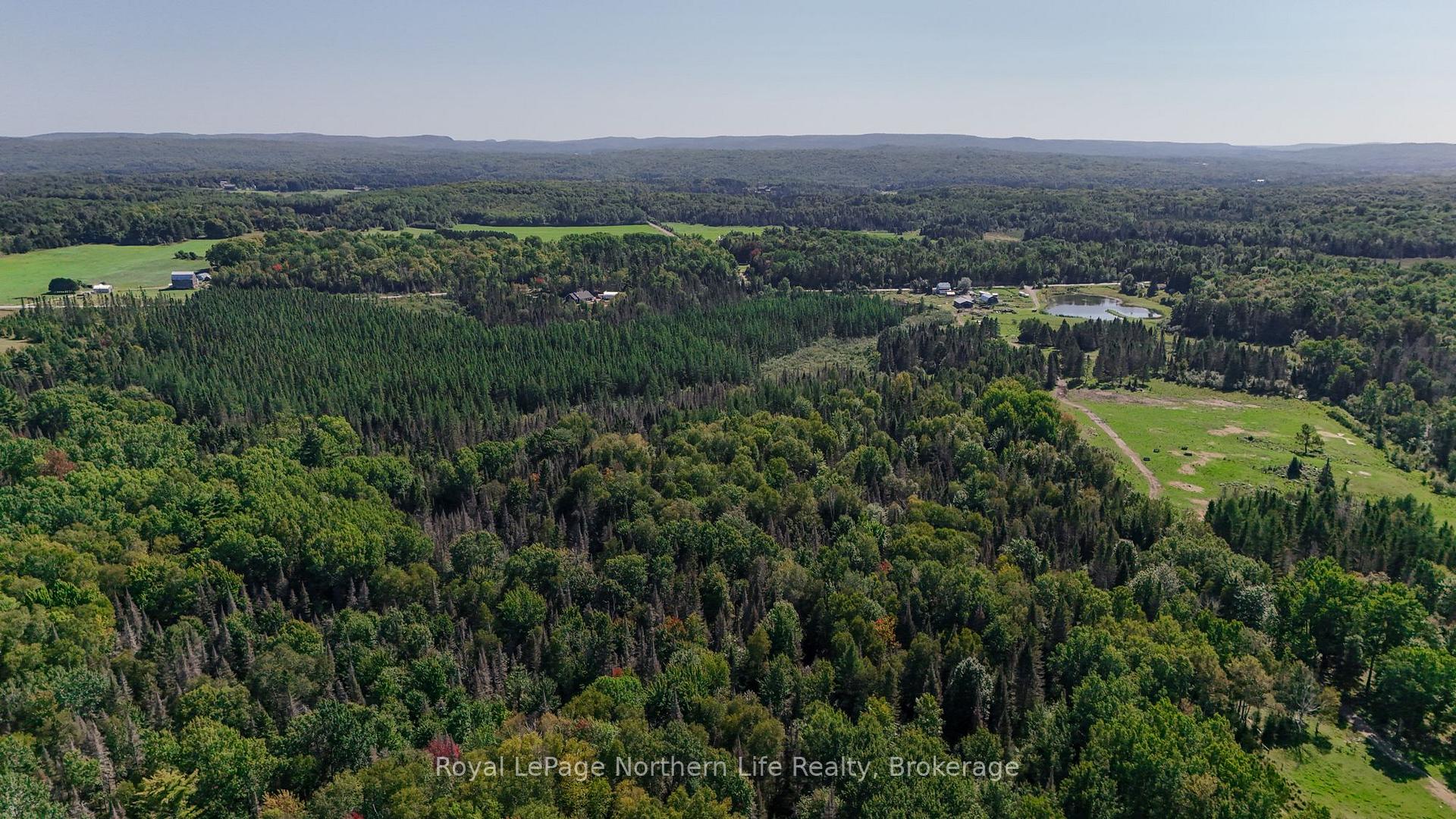 Photo 35 of 880 Memorial Park Drive E, Powassan — HOMEH