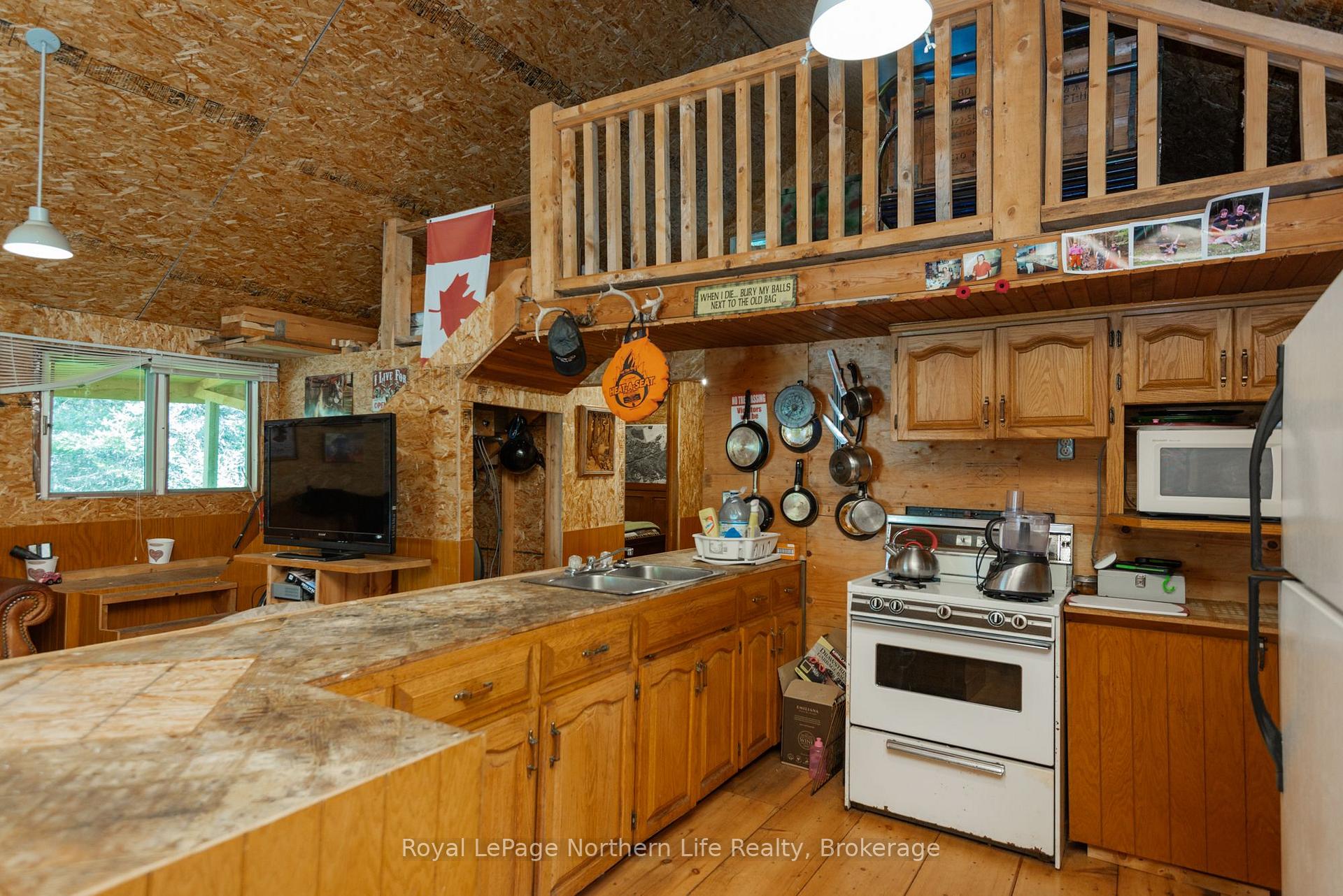 Photo 42 of 880 Memorial Park Drive E, Powassan — HOMEH