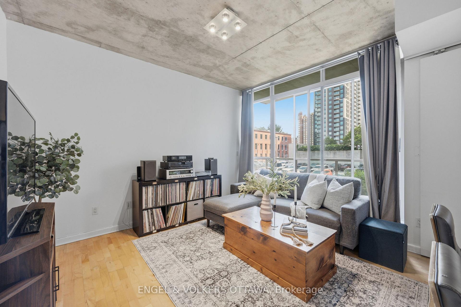 Photo 4 of Unit 207, 180 York Street, Ottawa, Lower Town/Byward Market — HOMEH
