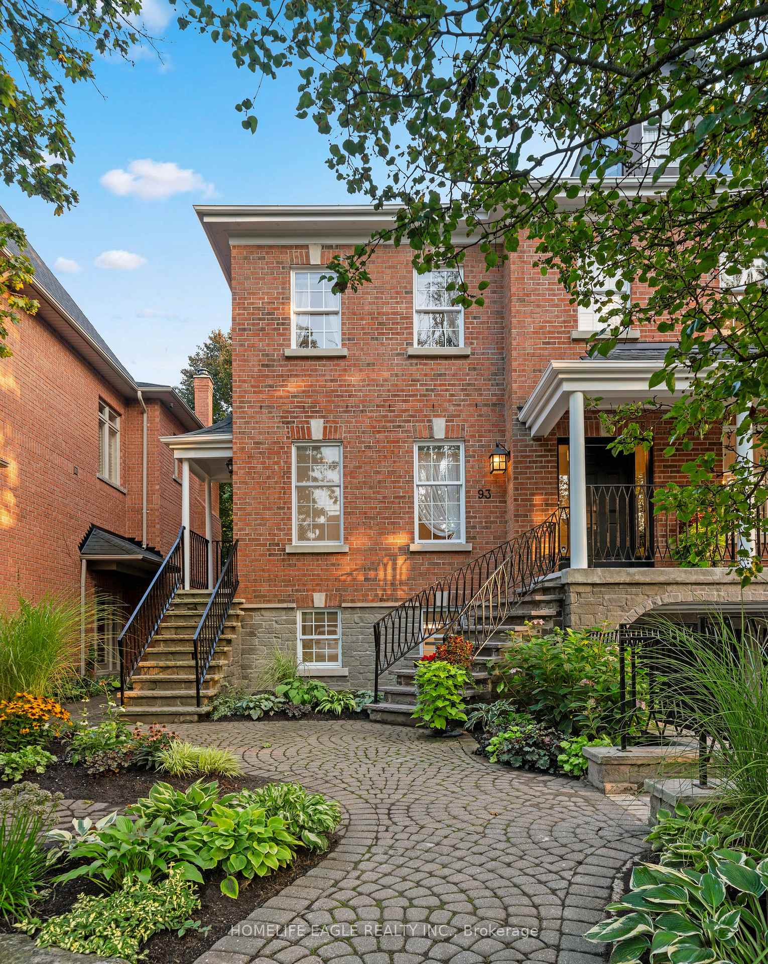 Photo 5 of 93 Hillview Road, Aurora, Aurora Village — HOMEH