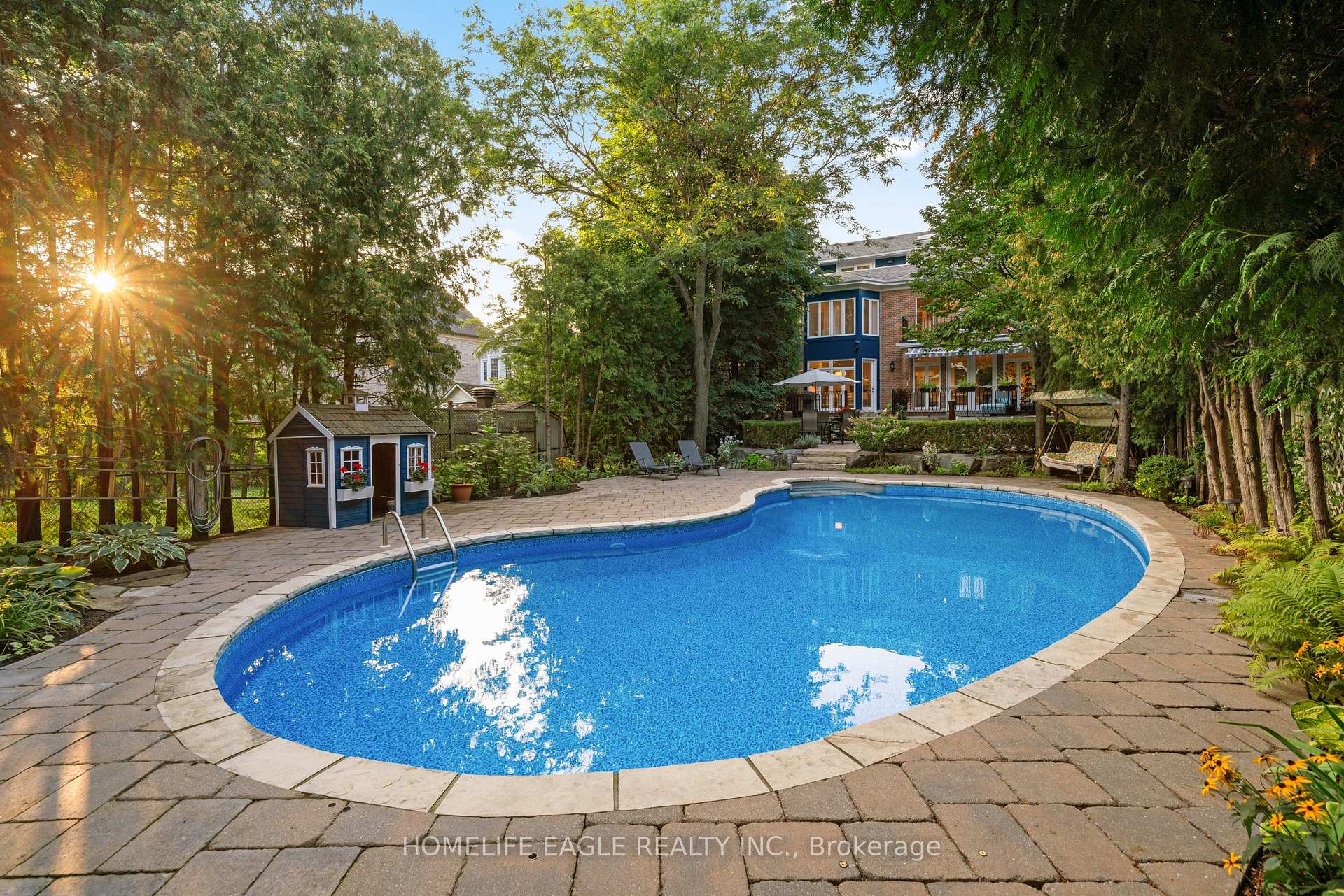 Photo 9 of 93 Hillview Road, Aurora, Aurora Village — HOMEH
