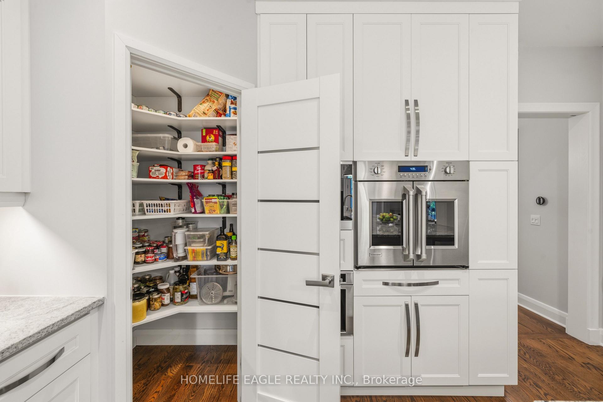 Photo 20 of 93 Hillview Road, Aurora, Aurora Village — HOMEH