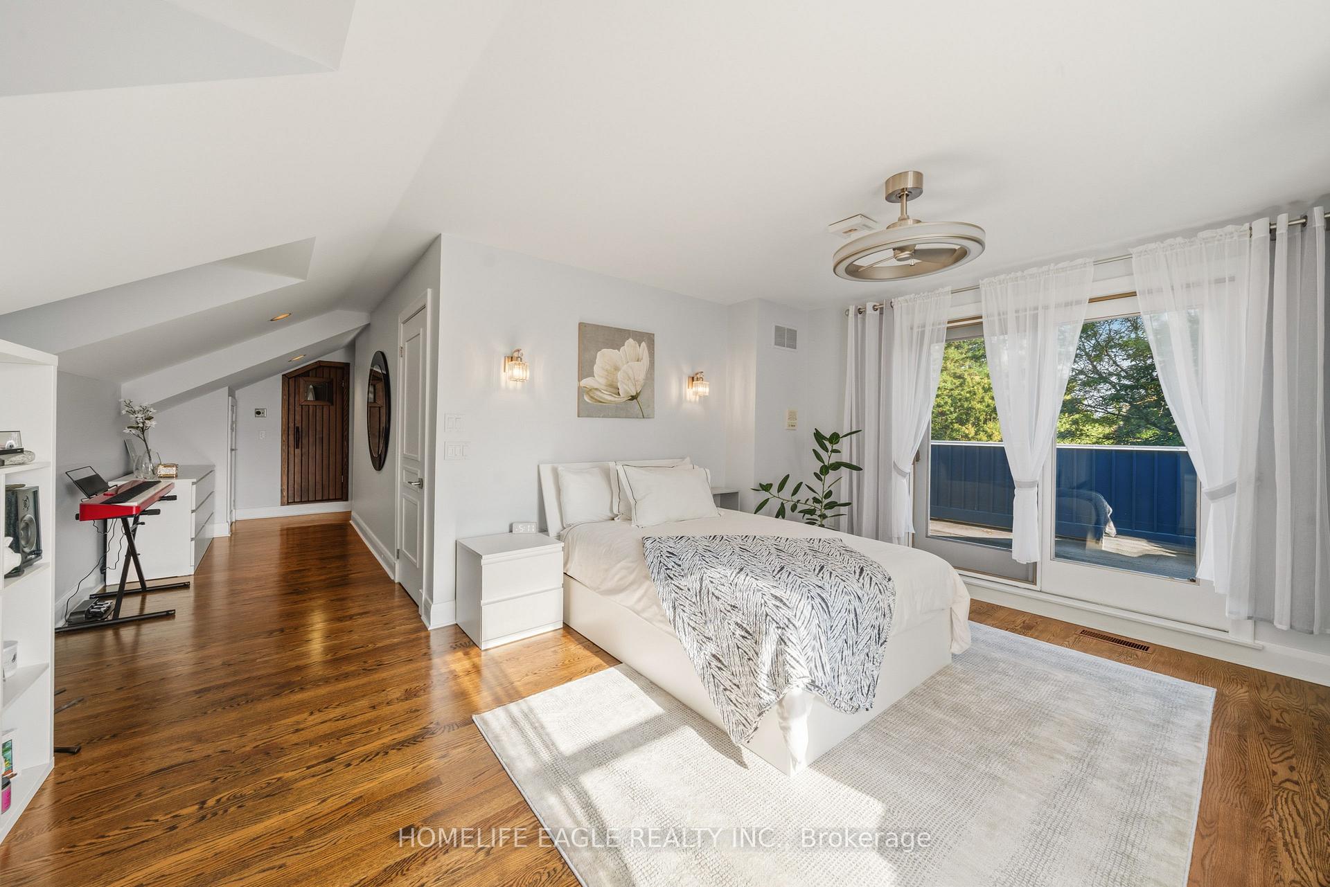 Photo 35 of 93 Hillview Road, Aurora, Aurora Village — HOMEH