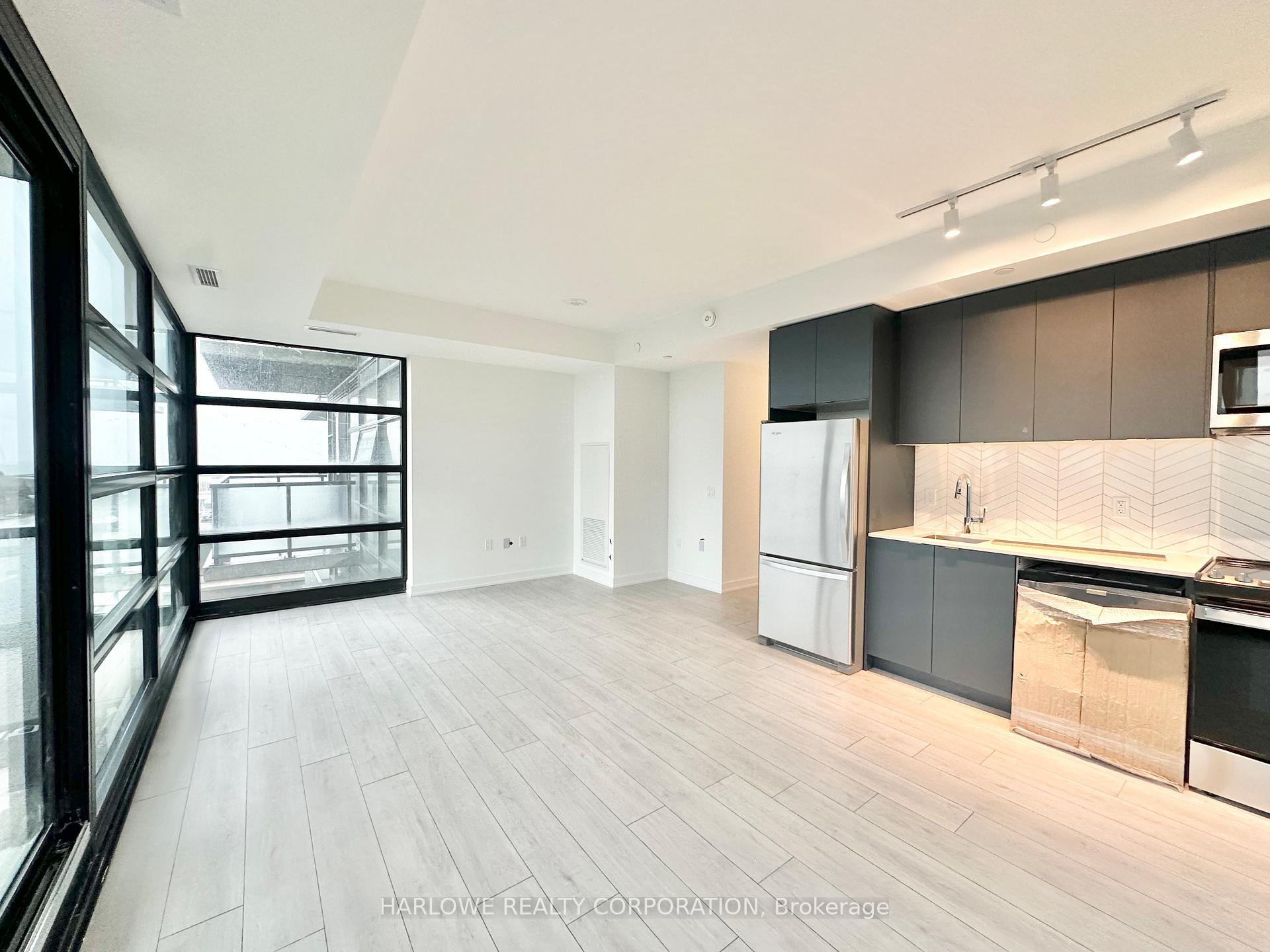 Photo 3 of Unit 802 A, 1606 Charles Street, Whitby, Port Whitby — HOMEH