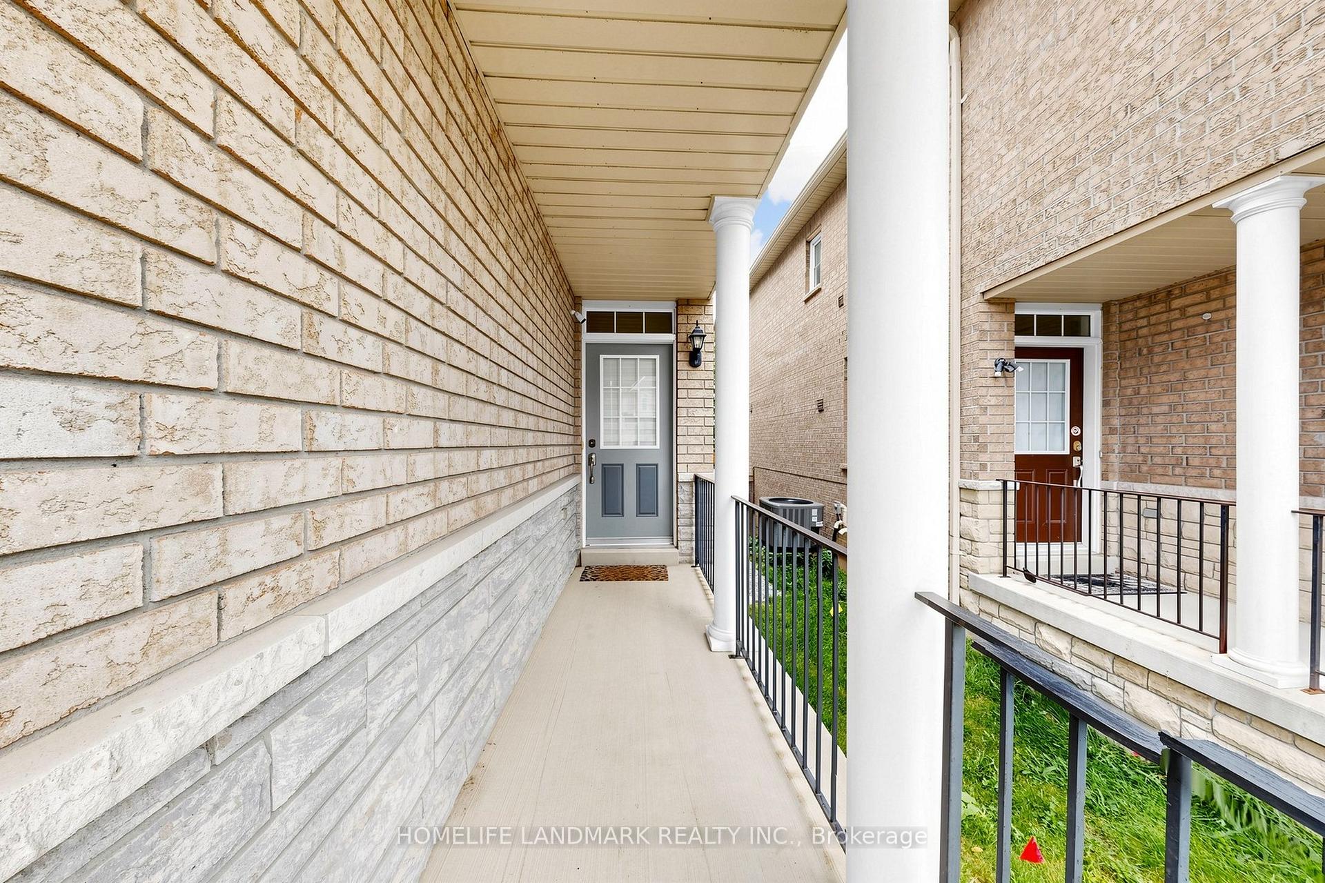 Photo 3 of 17 Shell Court, Richmond Hill, Rouge Woods — HOMEH