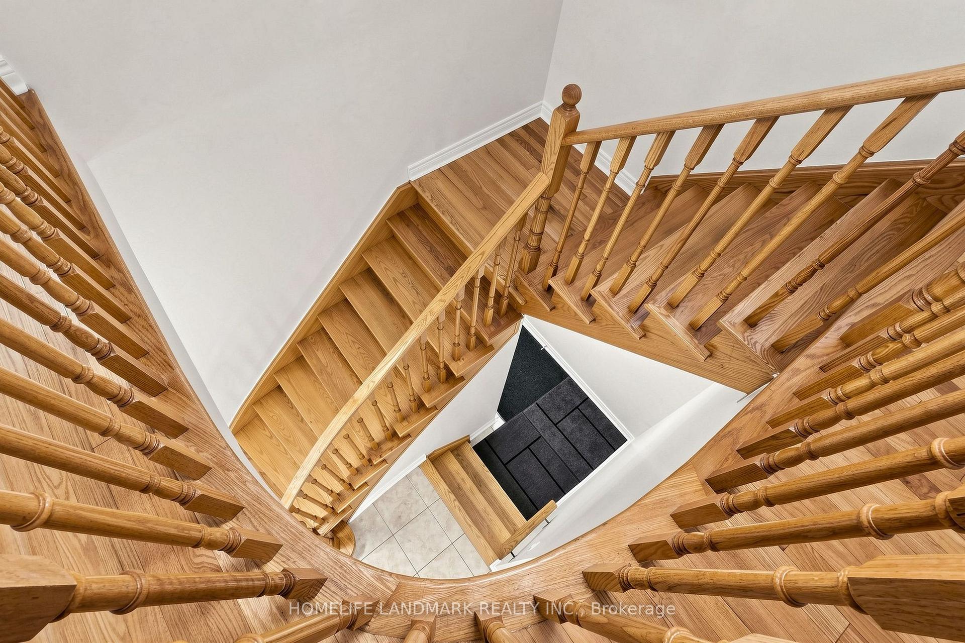 Photo 15 of 17 Shell Court, Richmond Hill, Rouge Woods — HOMEH