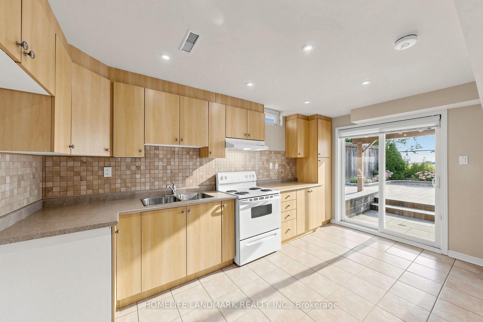 Photo 31 of 17 Shell Court, Richmond Hill, Rouge Woods — HOMEH