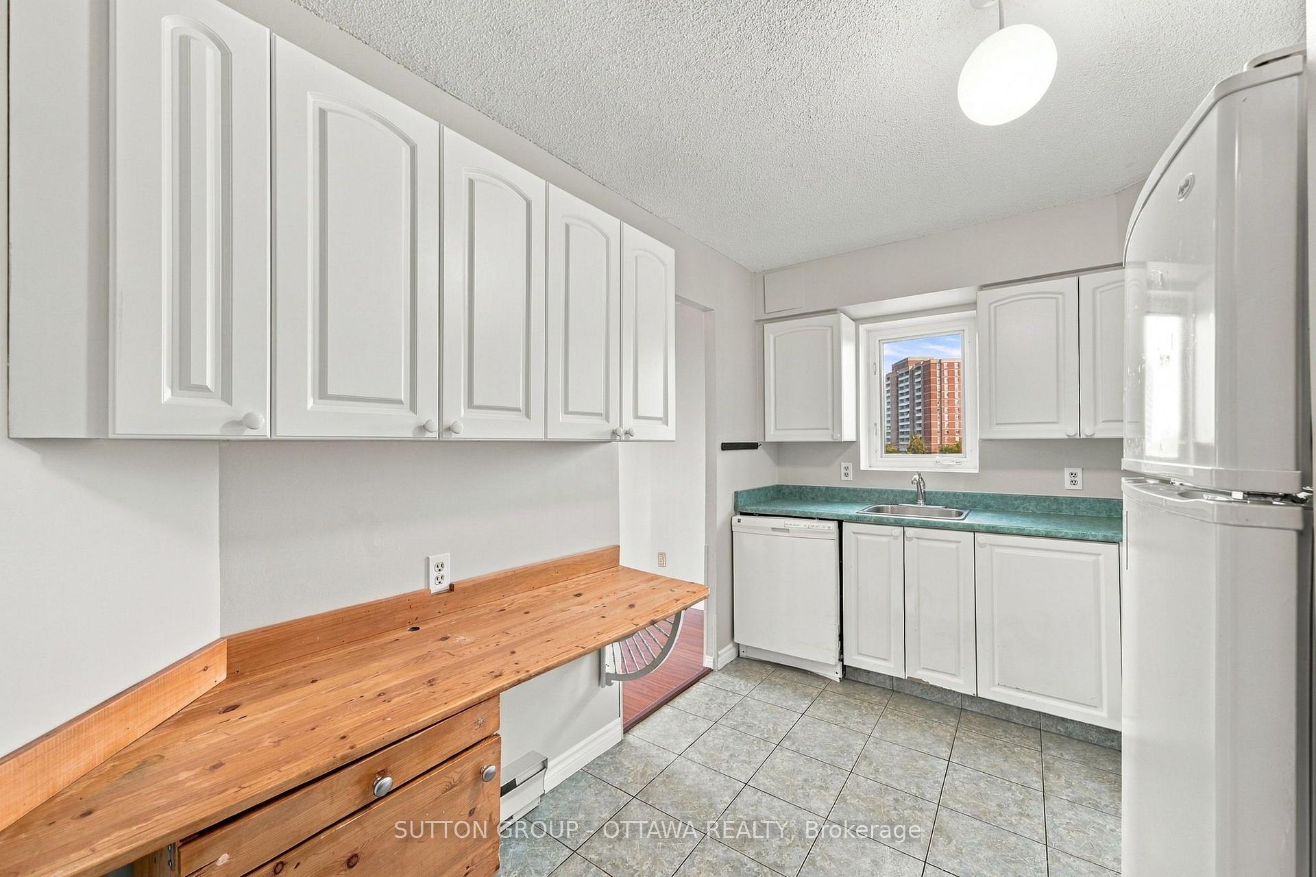 Photo 8 of Unit 605, 1025 Grenon Avenue N, Ottawa, Fairfield Heights — HOMEH