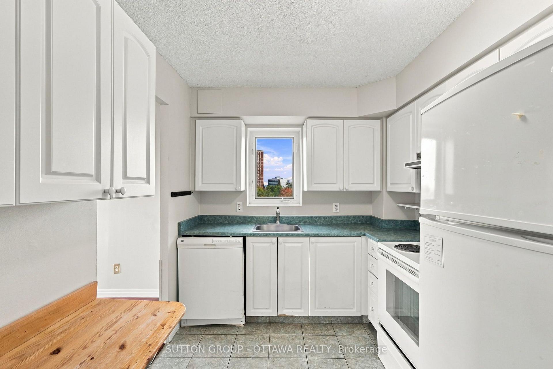 Photo 9 of Unit 605, 1025 Grenon Avenue N, Ottawa, Fairfield Heights — HOMEH