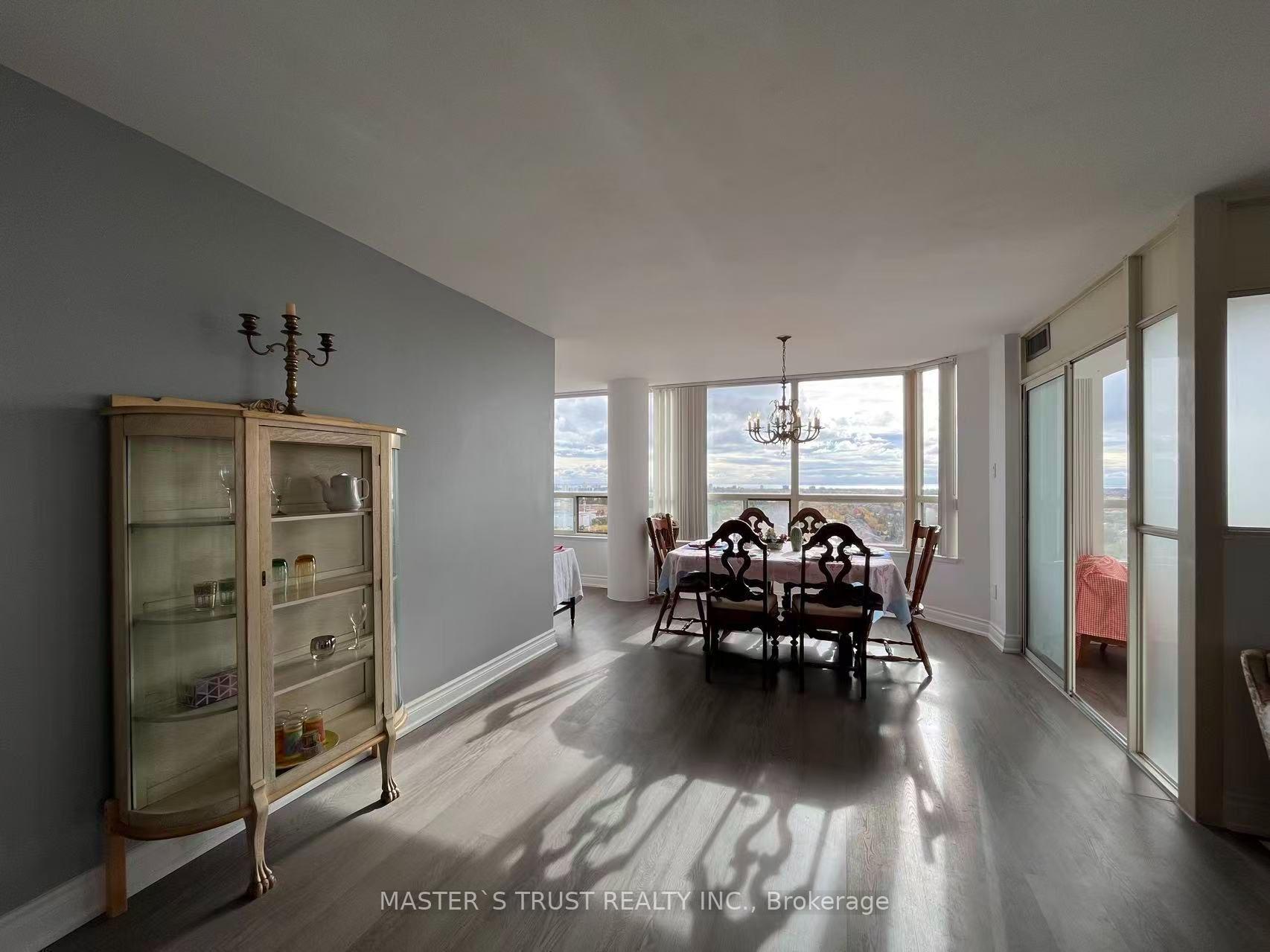 Photo 10 of Unit 1203, 400 Webb Drive, Mississauga, City Centre — HOMEH