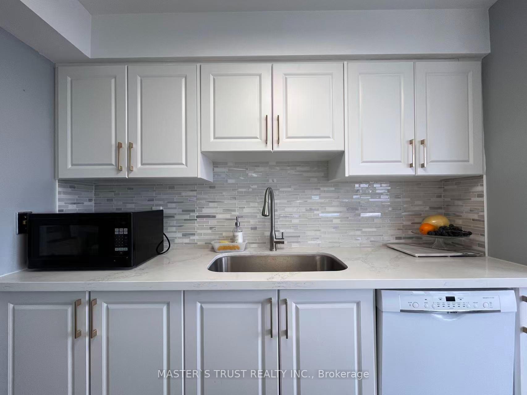 Photo 13 of Unit 1203, 400 Webb Drive, Mississauga, City Centre — HOMEH