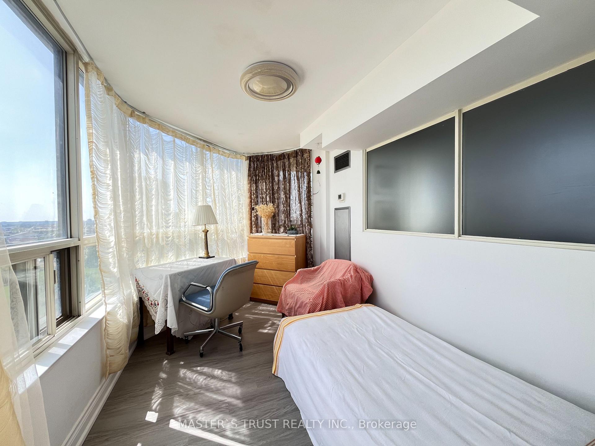 Photo 17 of Unit 1203, 400 Webb Drive, Mississauga, City Centre — HOMEH