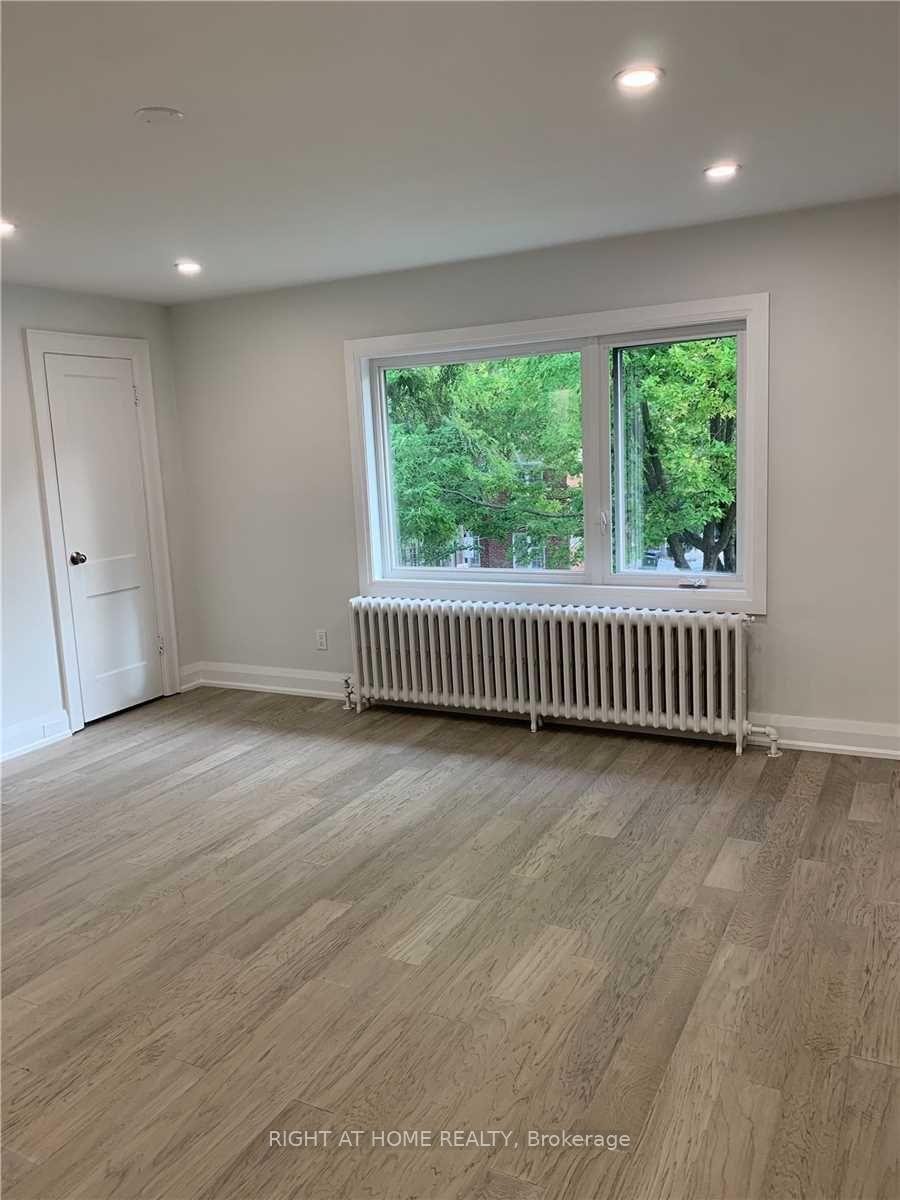 Photo 2 of 11 Rivercrest Road, Toronto, Lambton Baby Point — HOMEH
