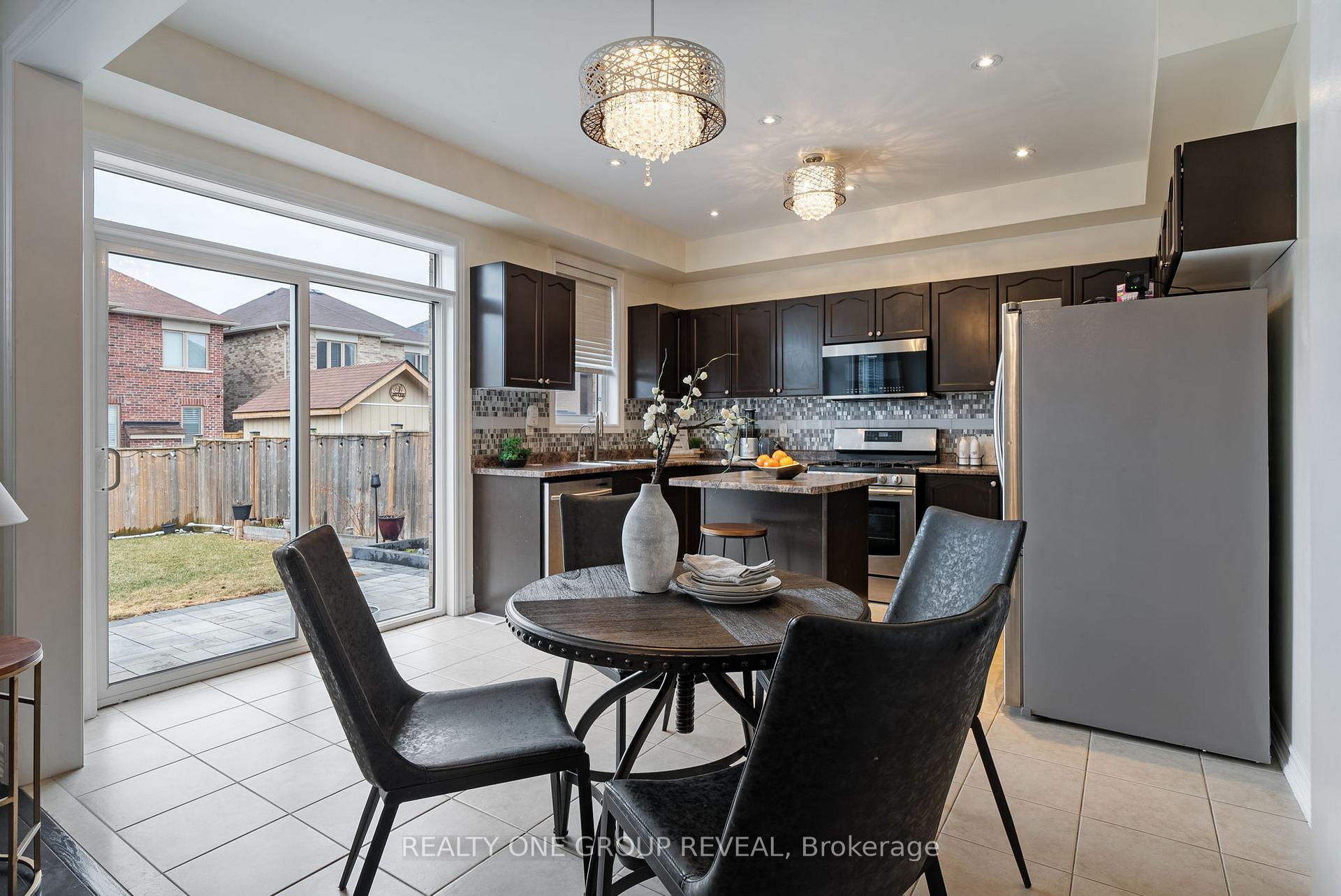 Photo 14 of 67 Buxton Lane, Clarington, Bowmanville — HOMEH