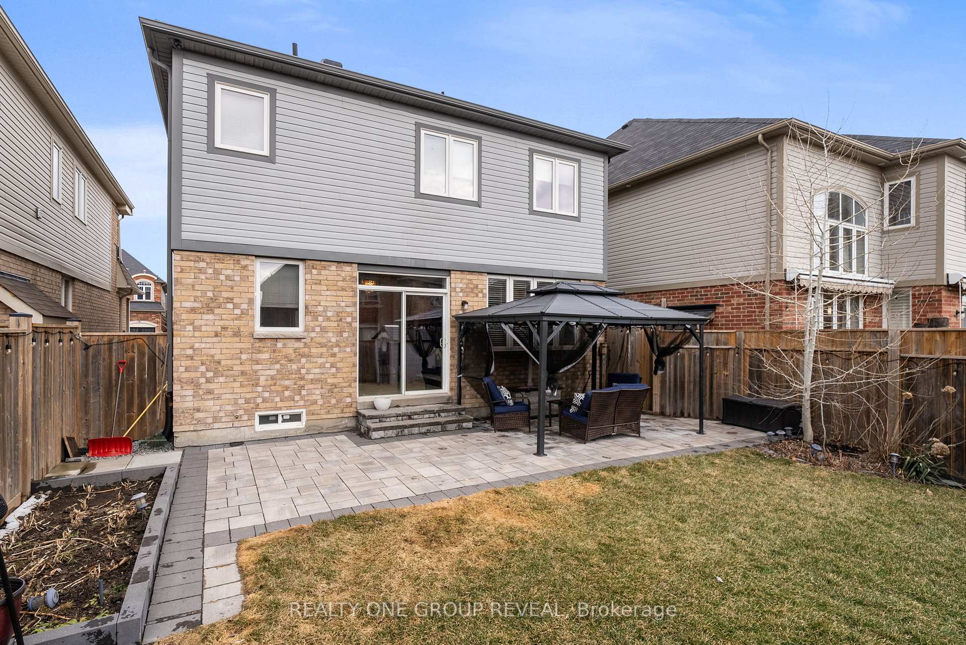 Photo 33 of 67 Buxton Lane, Clarington, Bowmanville — HOMEH