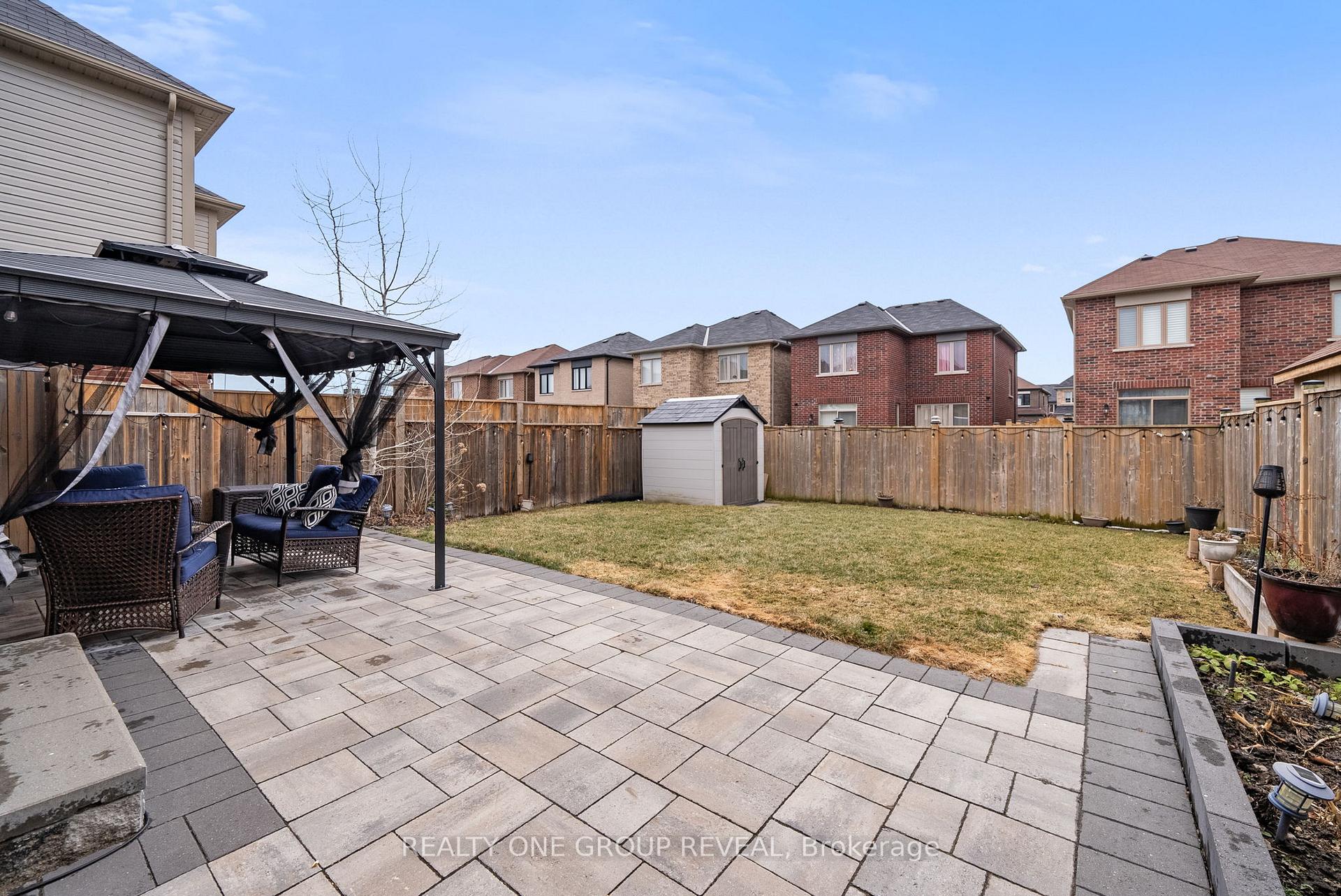 Photo 37 of 67 Buxton Lane, Clarington, Bowmanville — HOMEH
