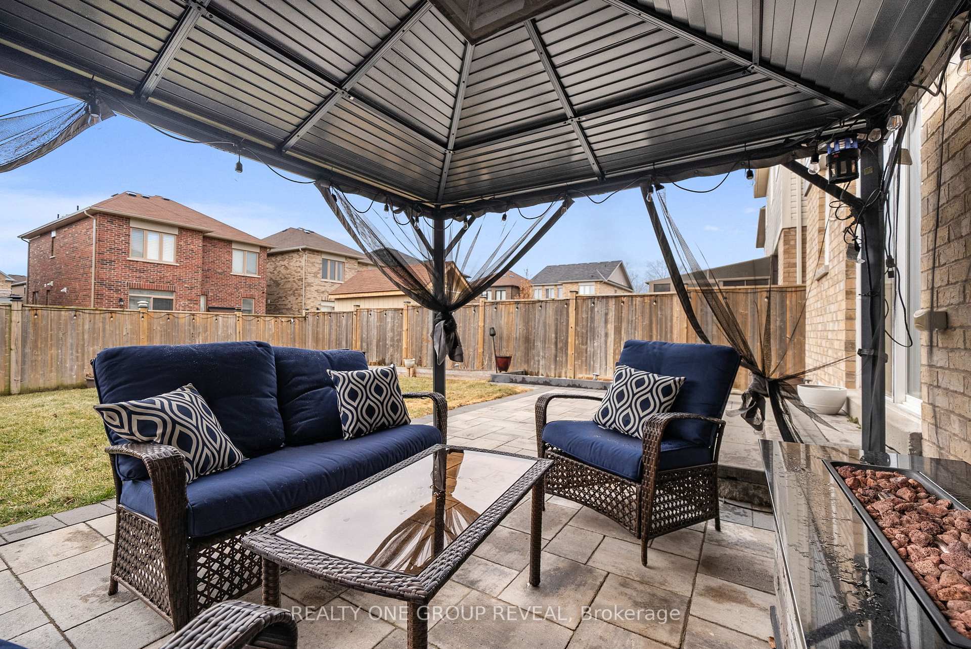 Photo 39 of 67 Buxton Lane, Clarington, Bowmanville — HOMEH