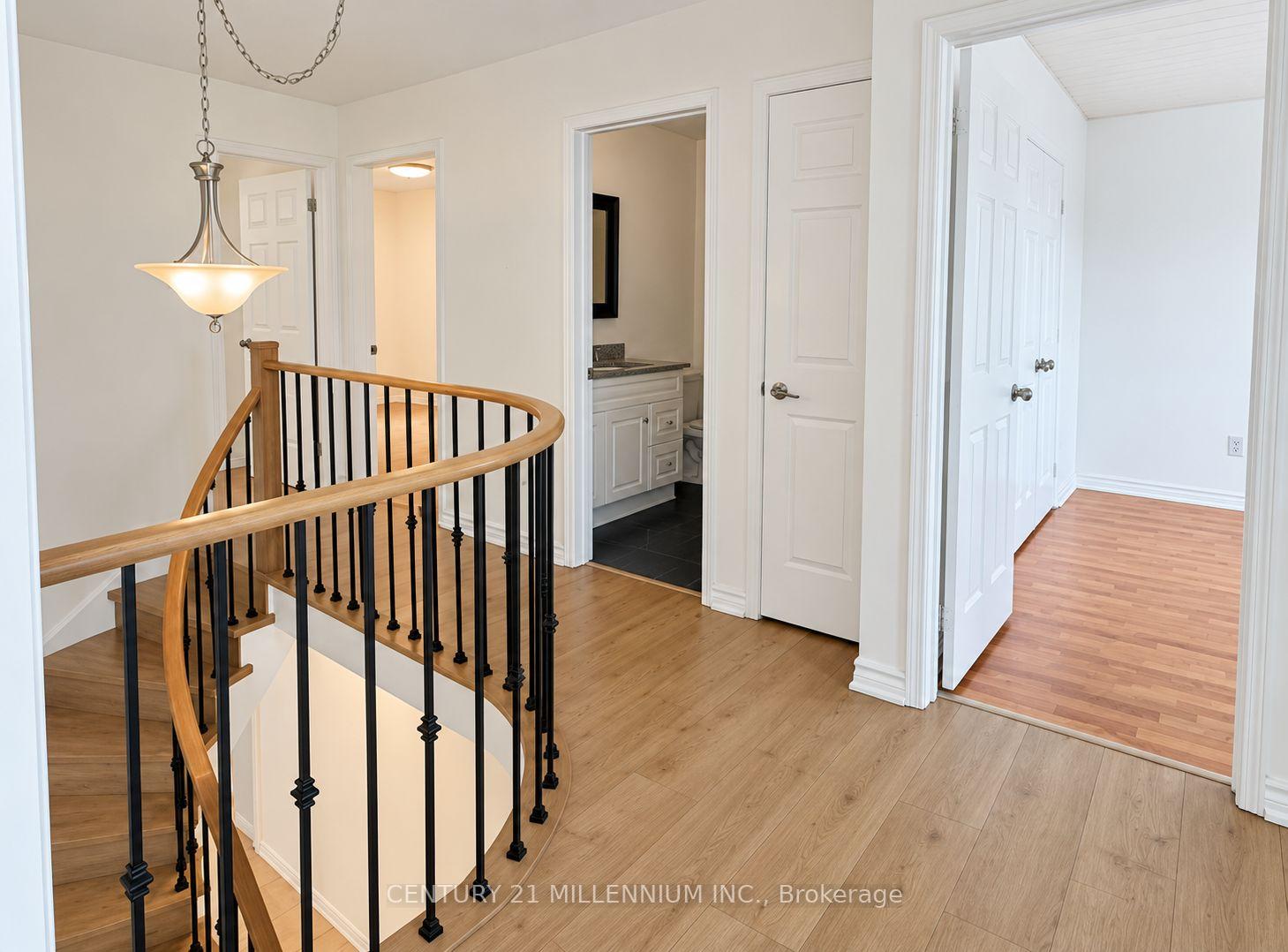 Photo 9 of 6 Carruthers Crescent, Barrie, Grove East — HOMEH