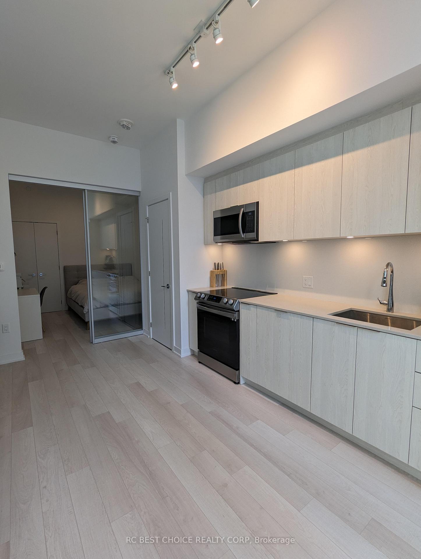 Photo 4 of Unit 1606, 357 King Street W, Toronto, Waterfront Communities — HOMEH