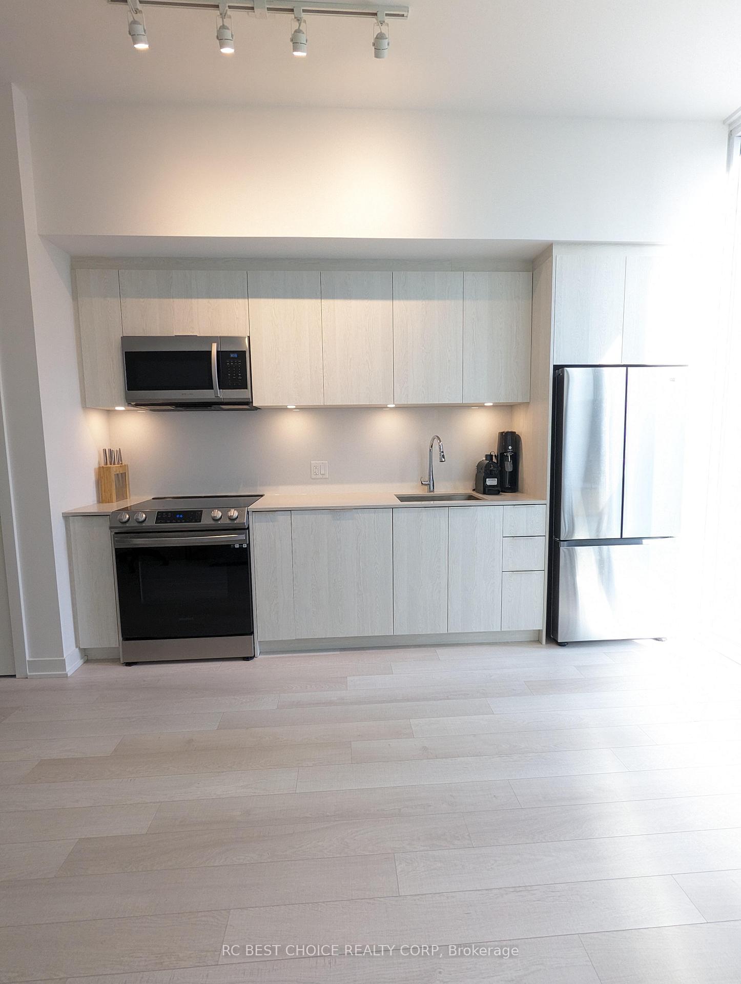 Photo 5 of Unit 1606, 357 King Street W, Toronto, Waterfront Communities — HOMEH