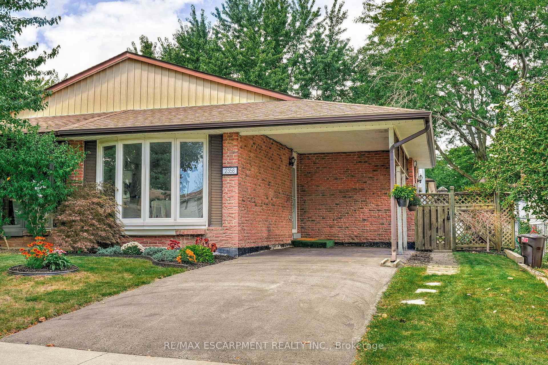 Photo 1 of 2358 Greenbank Trail, Burlington, Brant Hills — HOMEH