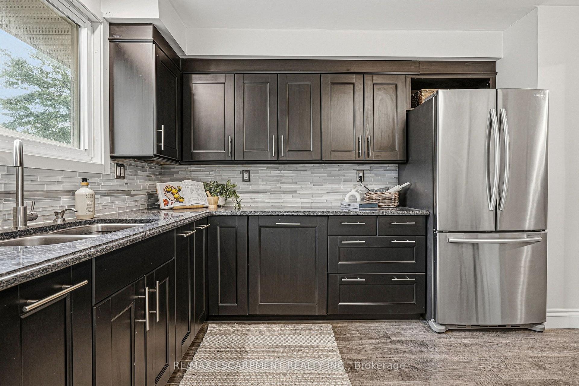 Photo 8 of 2358 Greenbank Trail, Burlington, Brant Hills — HOMEH