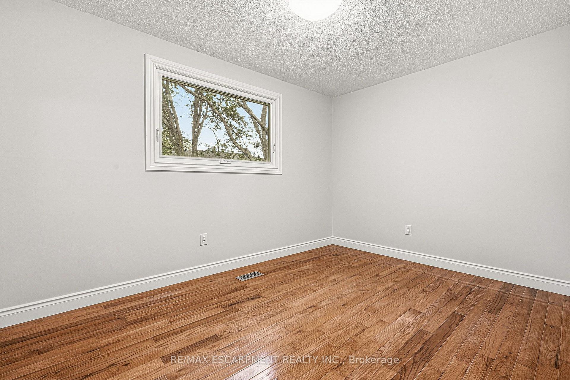 Photo 11 of 2358 Greenbank Trail, Burlington, Brant Hills — HOMEH