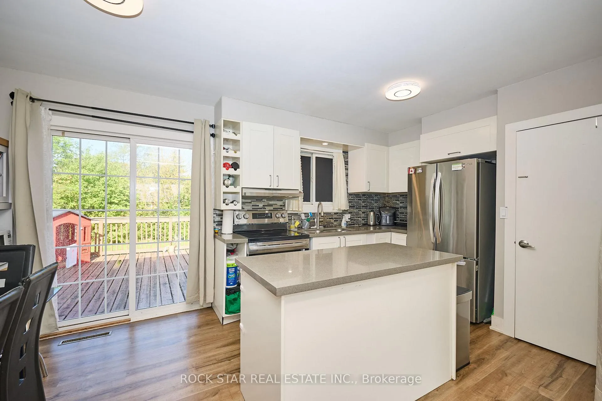 Photo 6 of 100 Jacobson Avenue, St. Catharines, Glendale/Glenridge — HOMEH