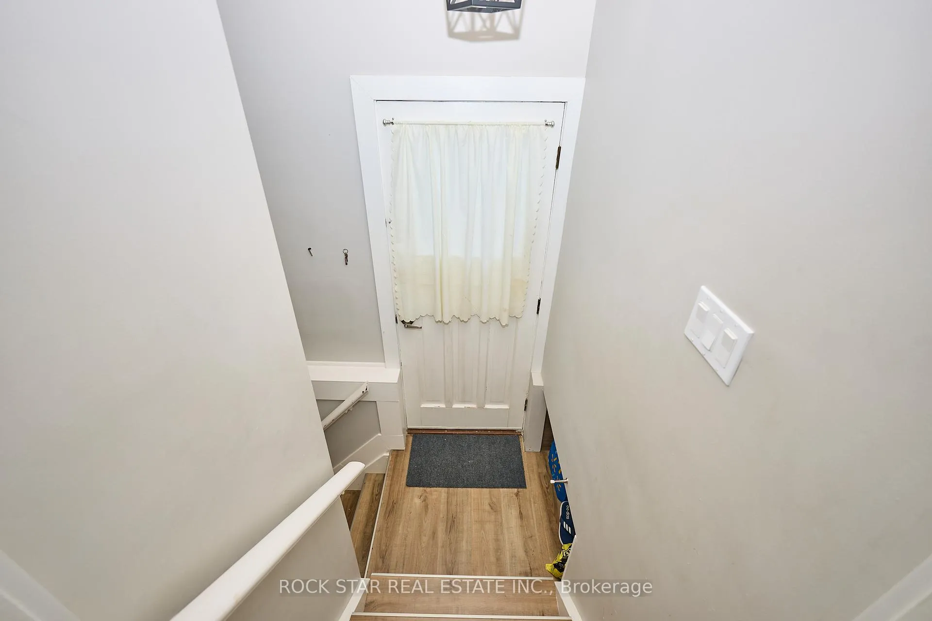 Photo 14 of 100 Jacobson Avenue, St. Catharines, Glendale/Glenridge — HOMEH