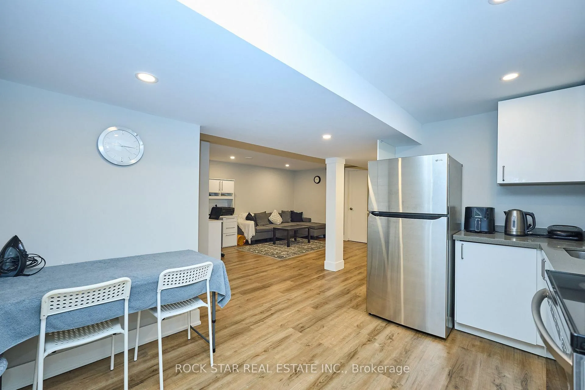 Photo 15 of 100 Jacobson Avenue, St. Catharines, Glendale/Glenridge — HOMEH