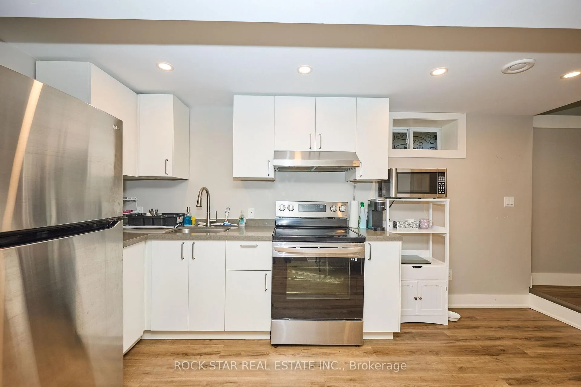 Photo 16 of 100 Jacobson Avenue, St. Catharines, Glendale/Glenridge — HOMEH