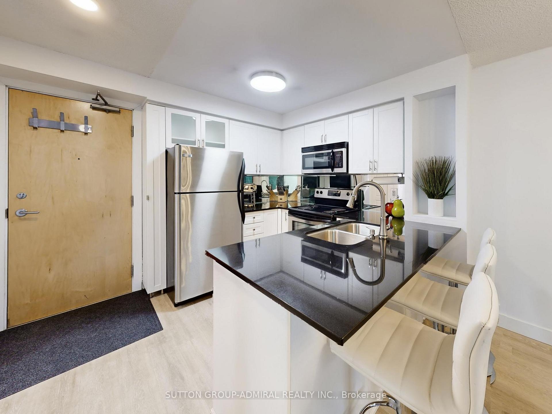 Photo 8 of Unit 1005, 212 Eglinton Avenue E, Toronto, Mount Pleasant East — HOMEH