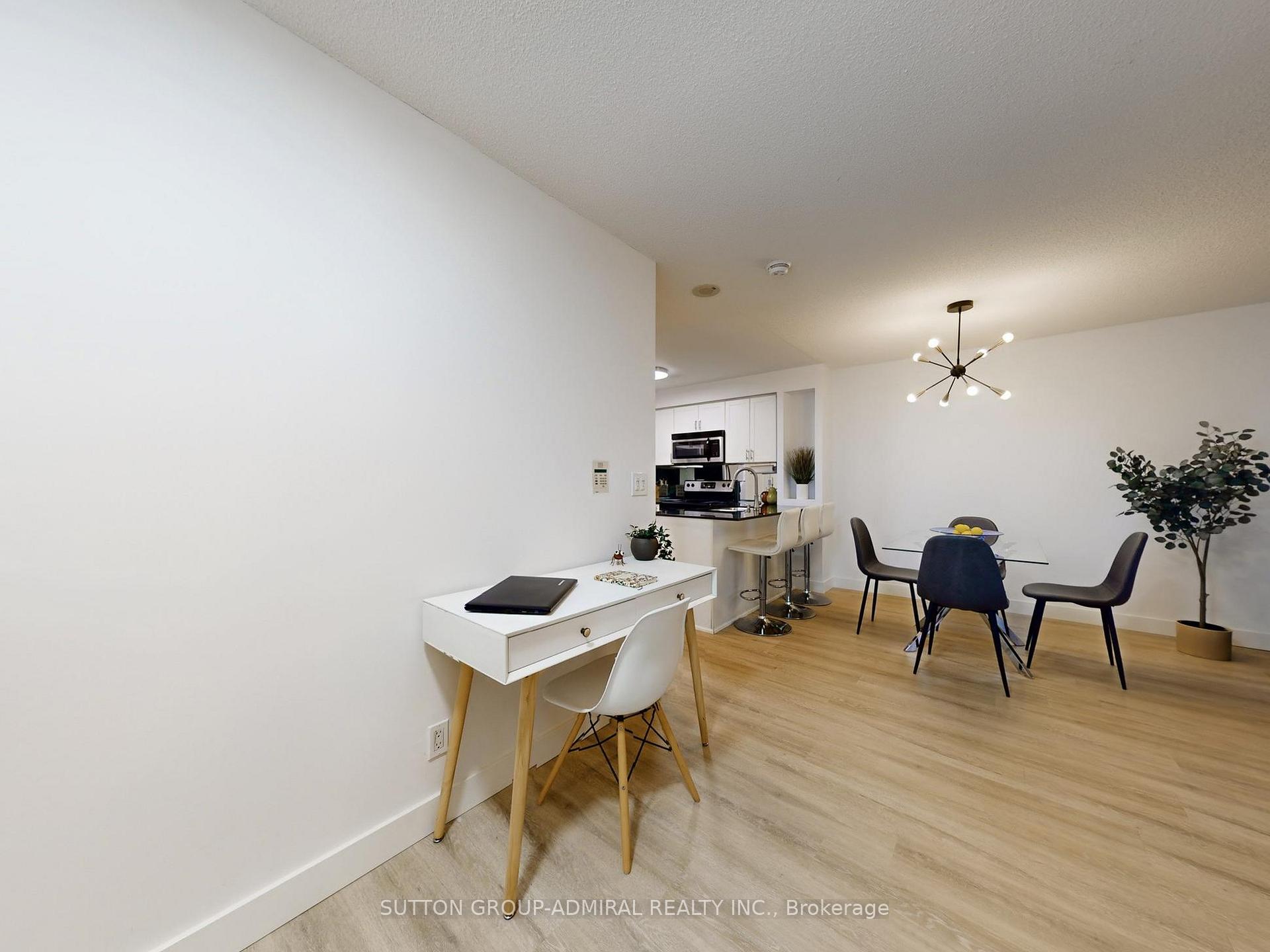 Photo 17 of Unit 1005, 212 Eglinton Avenue E, Toronto, Mount Pleasant East — HOMEH