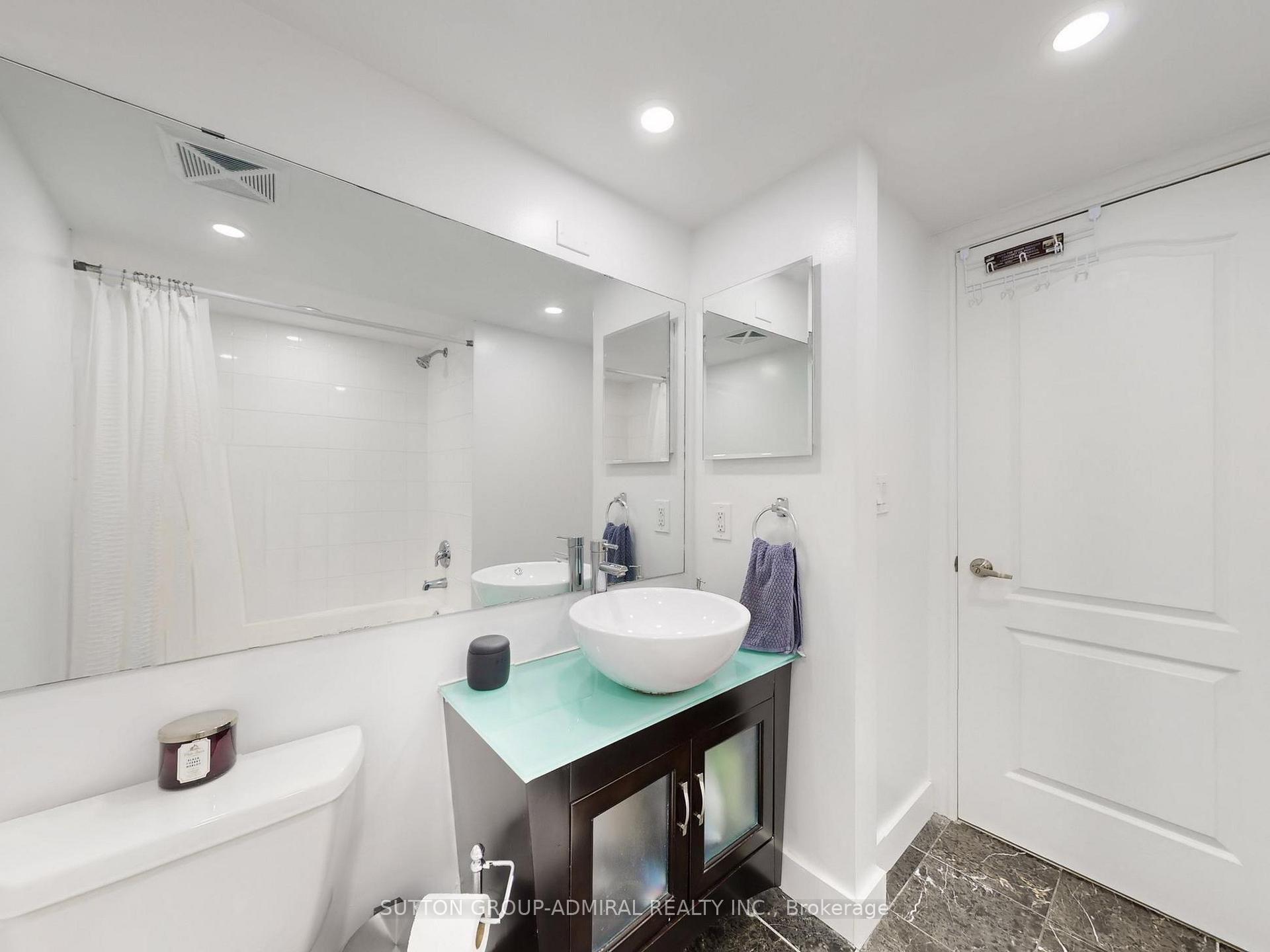 Photo 18 of Unit 1005, 212 Eglinton Avenue E, Toronto, Mount Pleasant East — HOMEH
