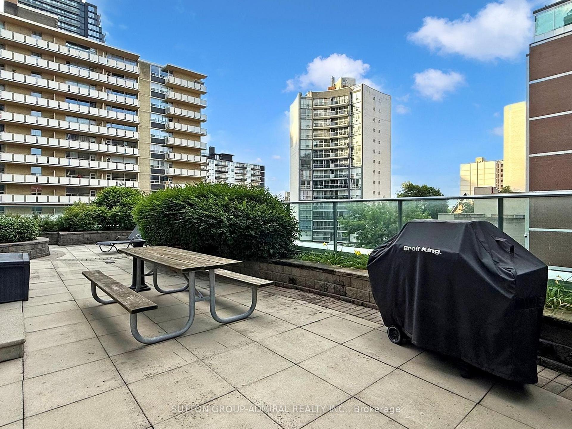 Photo 36 of Unit 1005, 212 Eglinton Avenue E, Toronto, Mount Pleasant East — HOMEH
