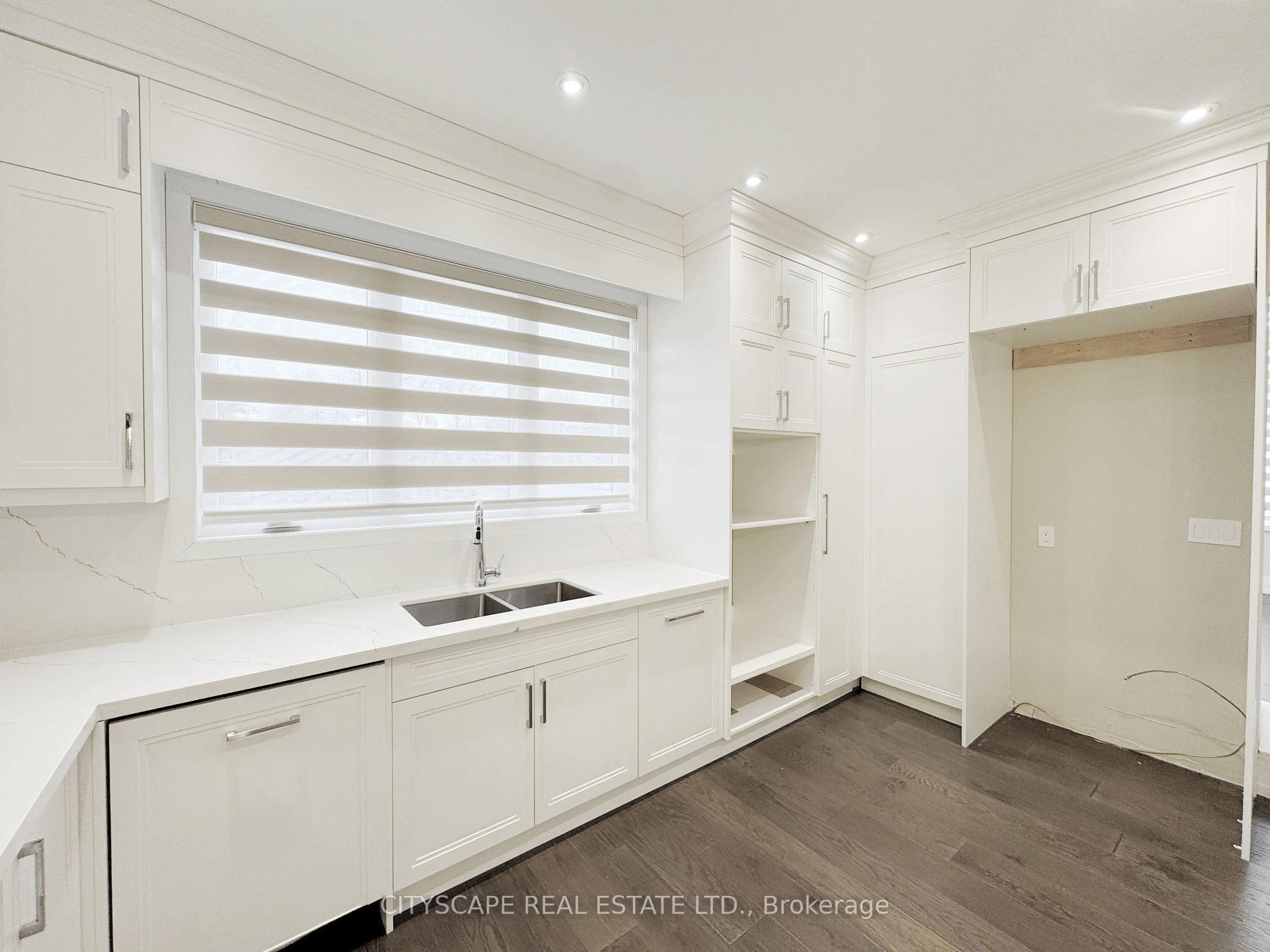 Photo 16 of 204 Mary Street, Oakville, Central — HOMEH