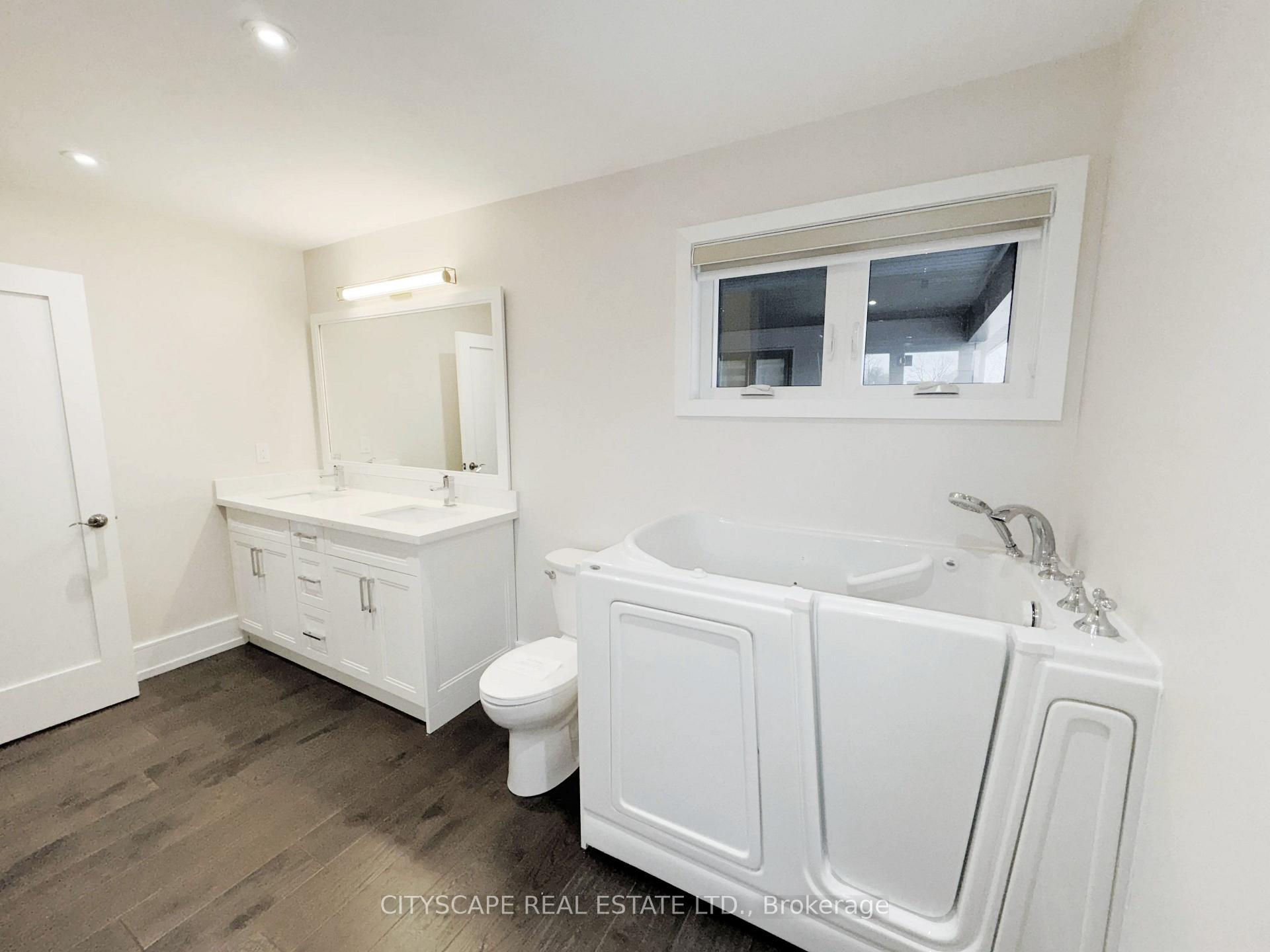 Photo 33 of 204 Mary Street, Oakville, Central — HOMEH
