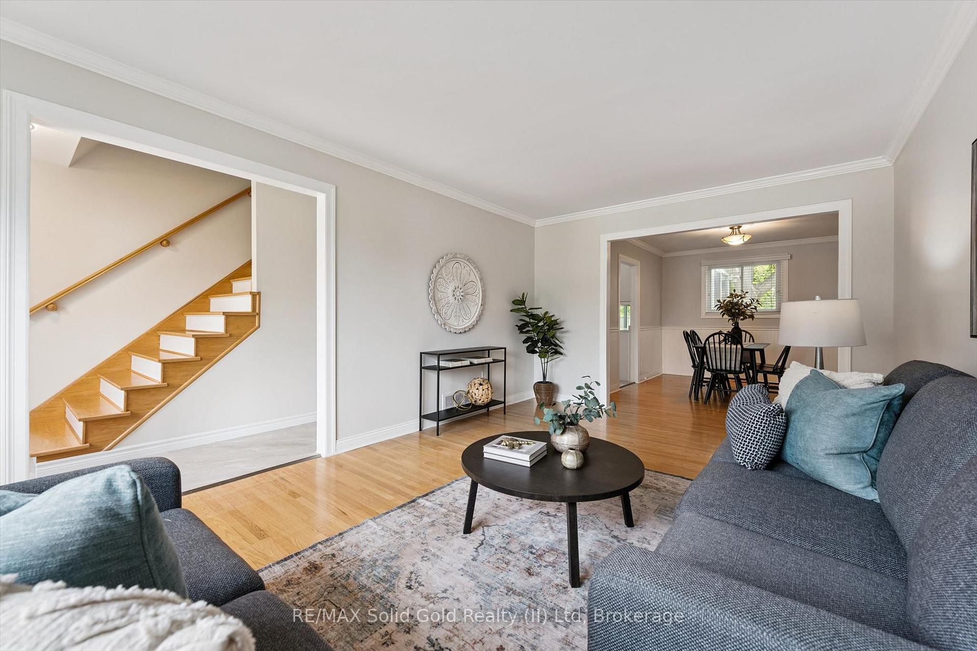 Photo 4 of 72 Glen Avon Crescent, Kitchener, Forest Heights — HOMEH