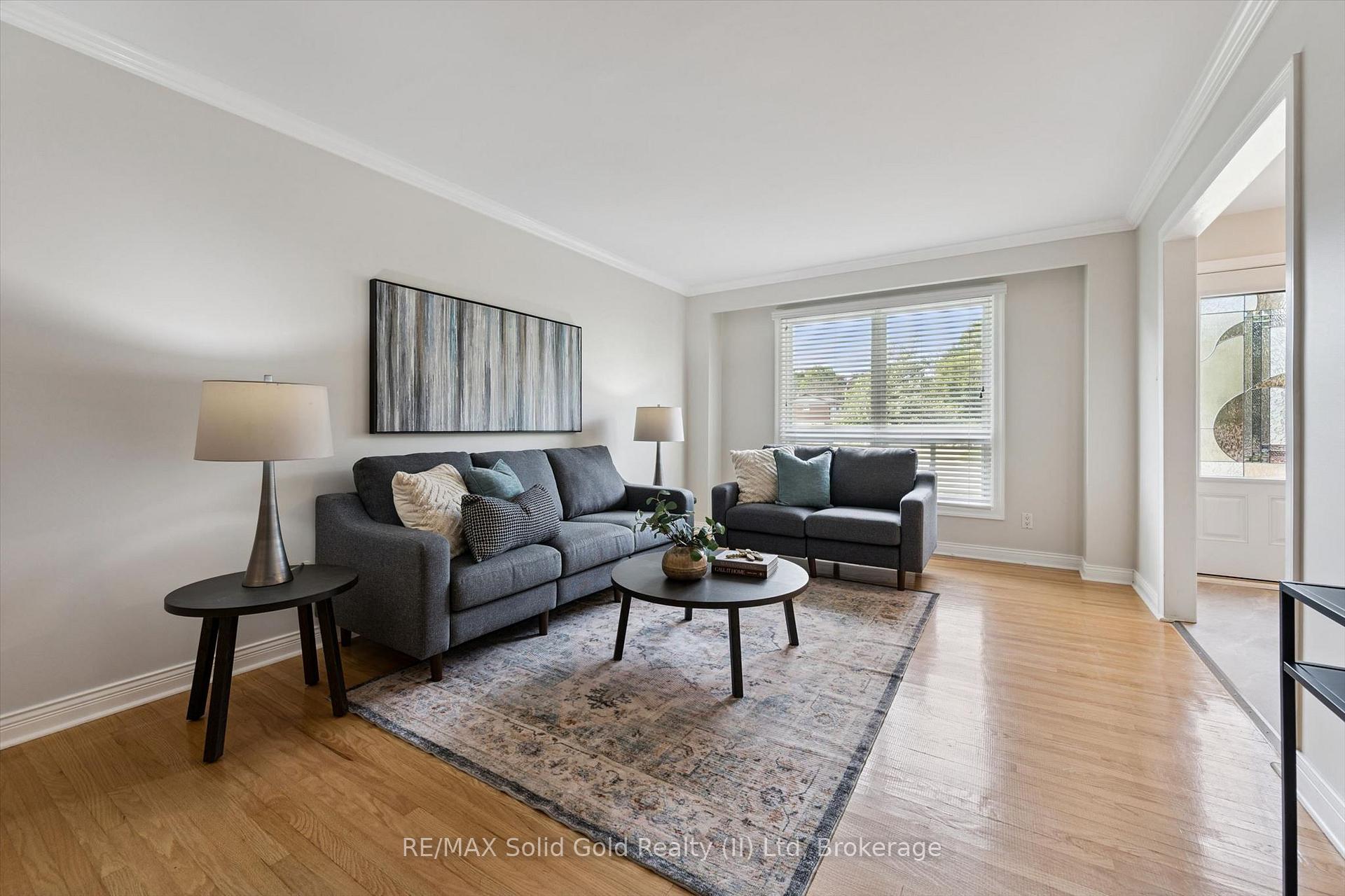 Photo 6 of 72 Glen Avon Crescent, Kitchener, Forest Heights — HOMEH