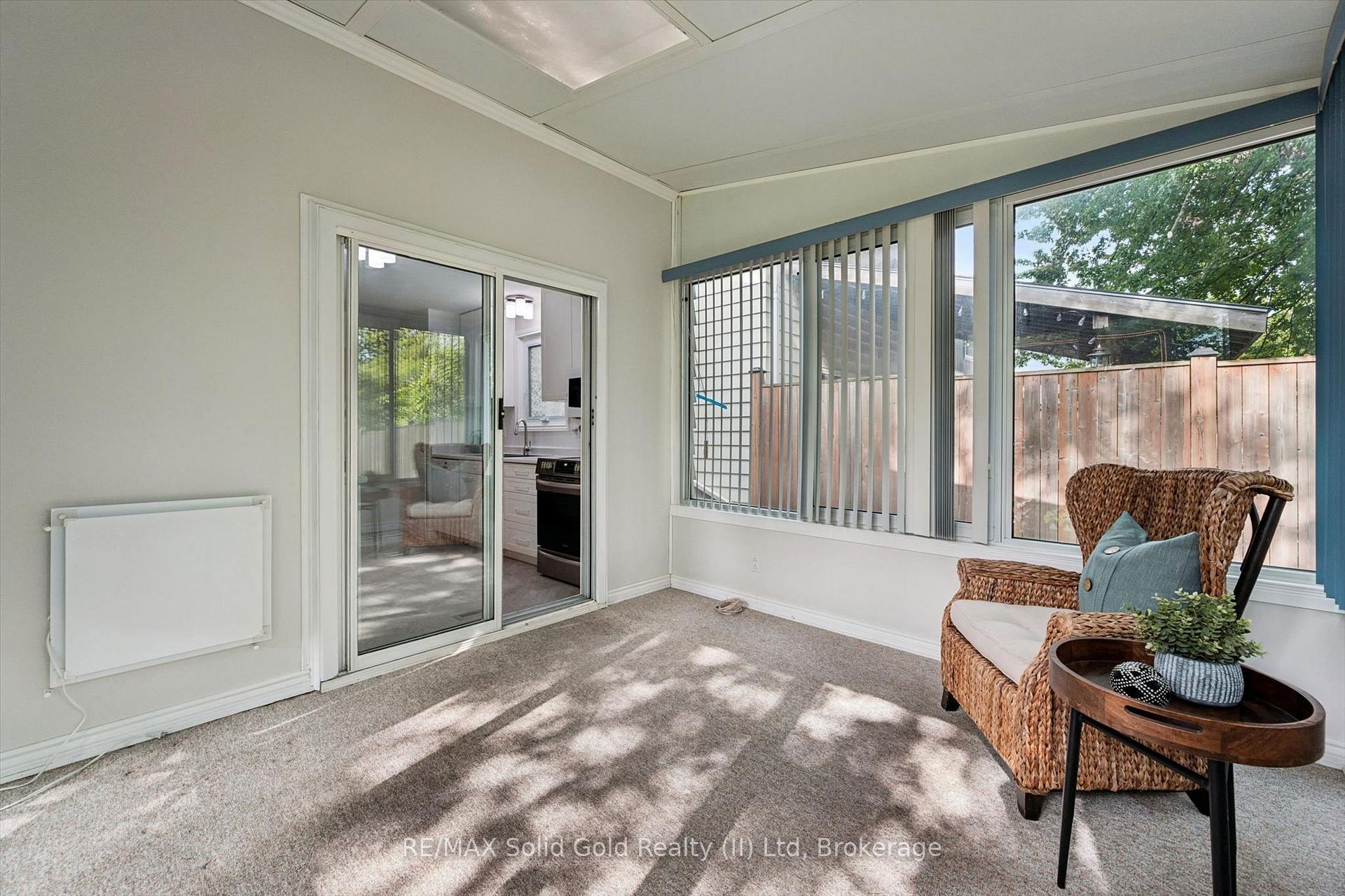 Photo 14 of 72 Glen Avon Crescent, Kitchener, Forest Heights — HOMEH