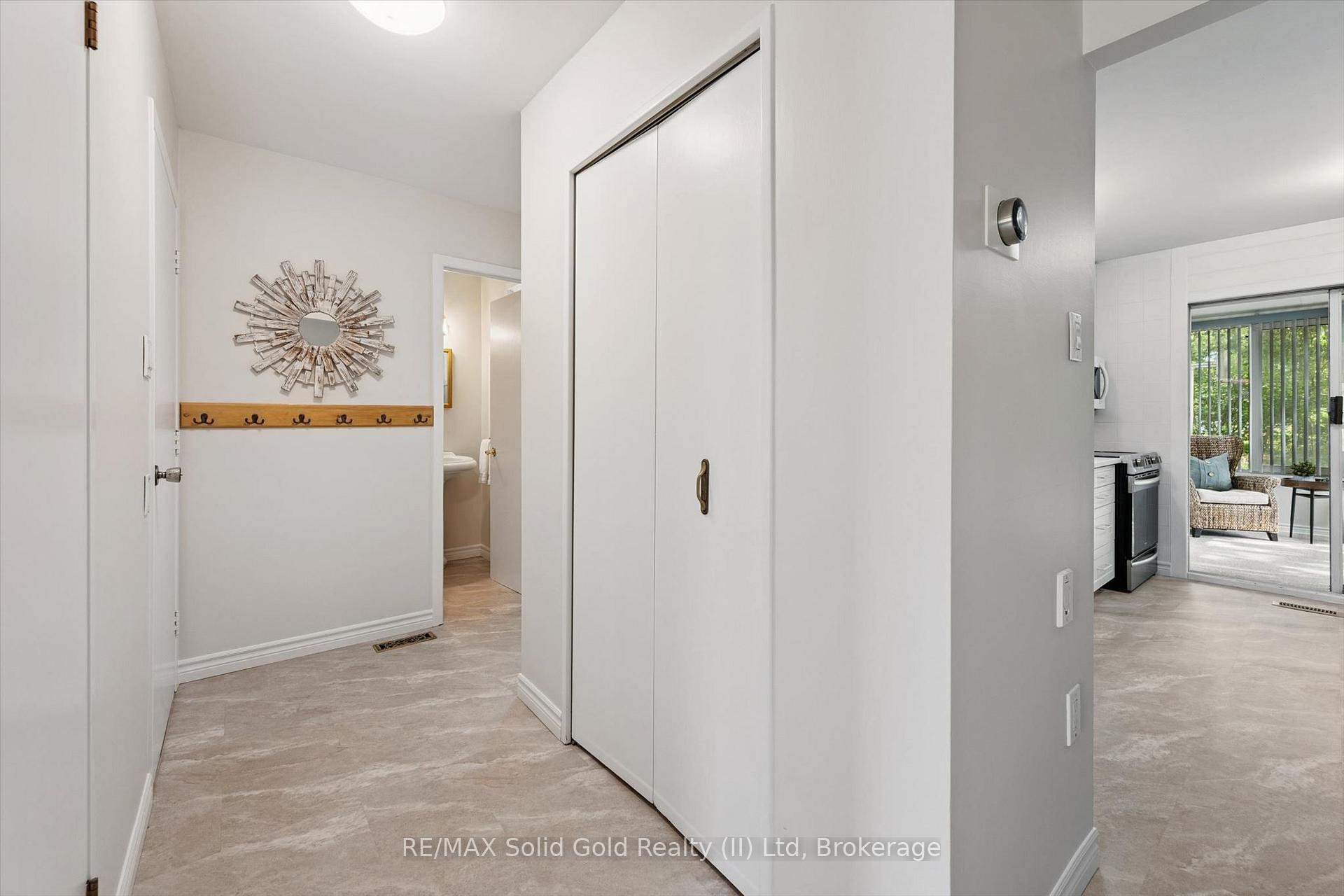 Photo 15 of 72 Glen Avon Crescent, Kitchener, Forest Heights — HOMEH