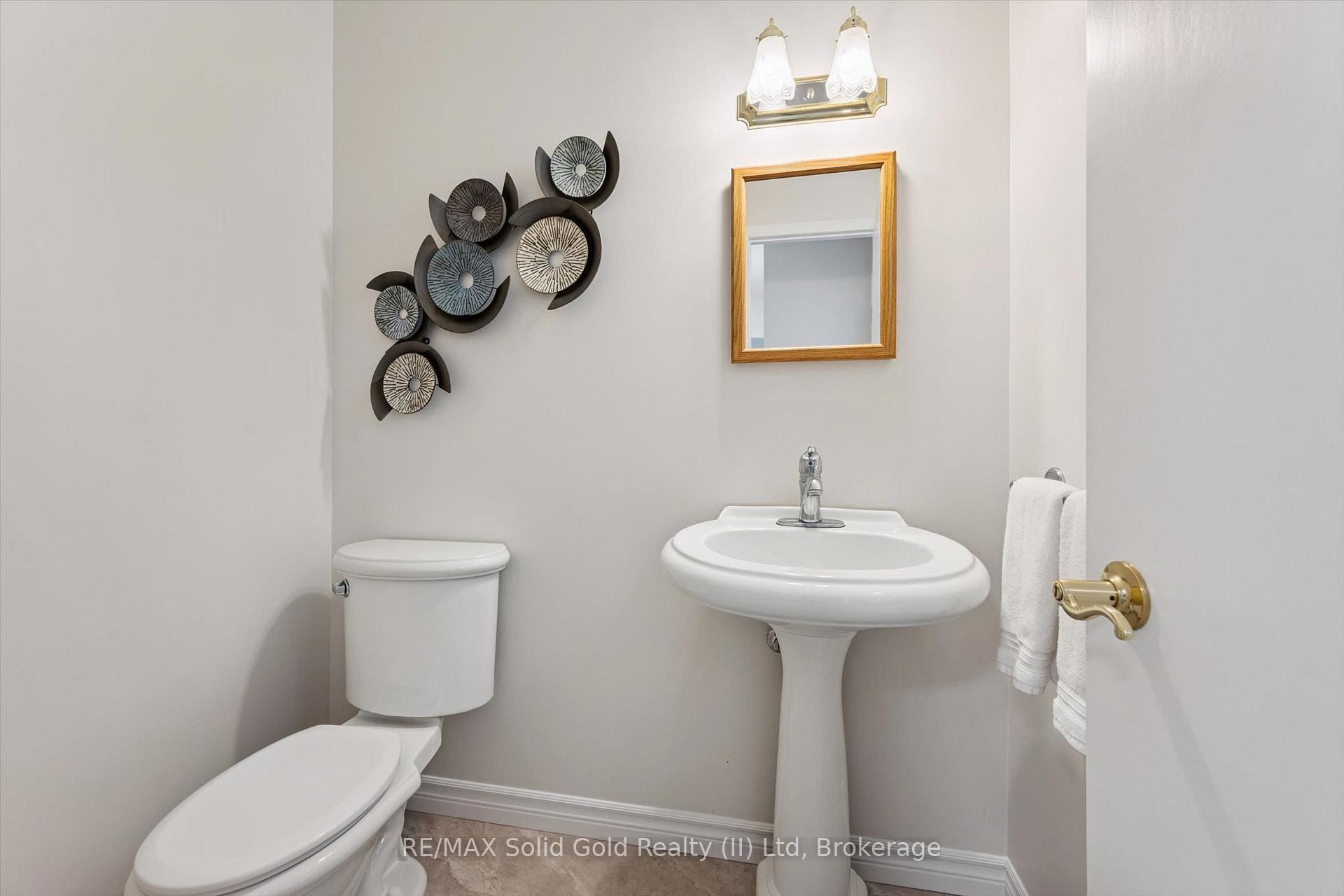 Photo 17 of 72 Glen Avon Crescent, Kitchener, Forest Heights — HOMEH