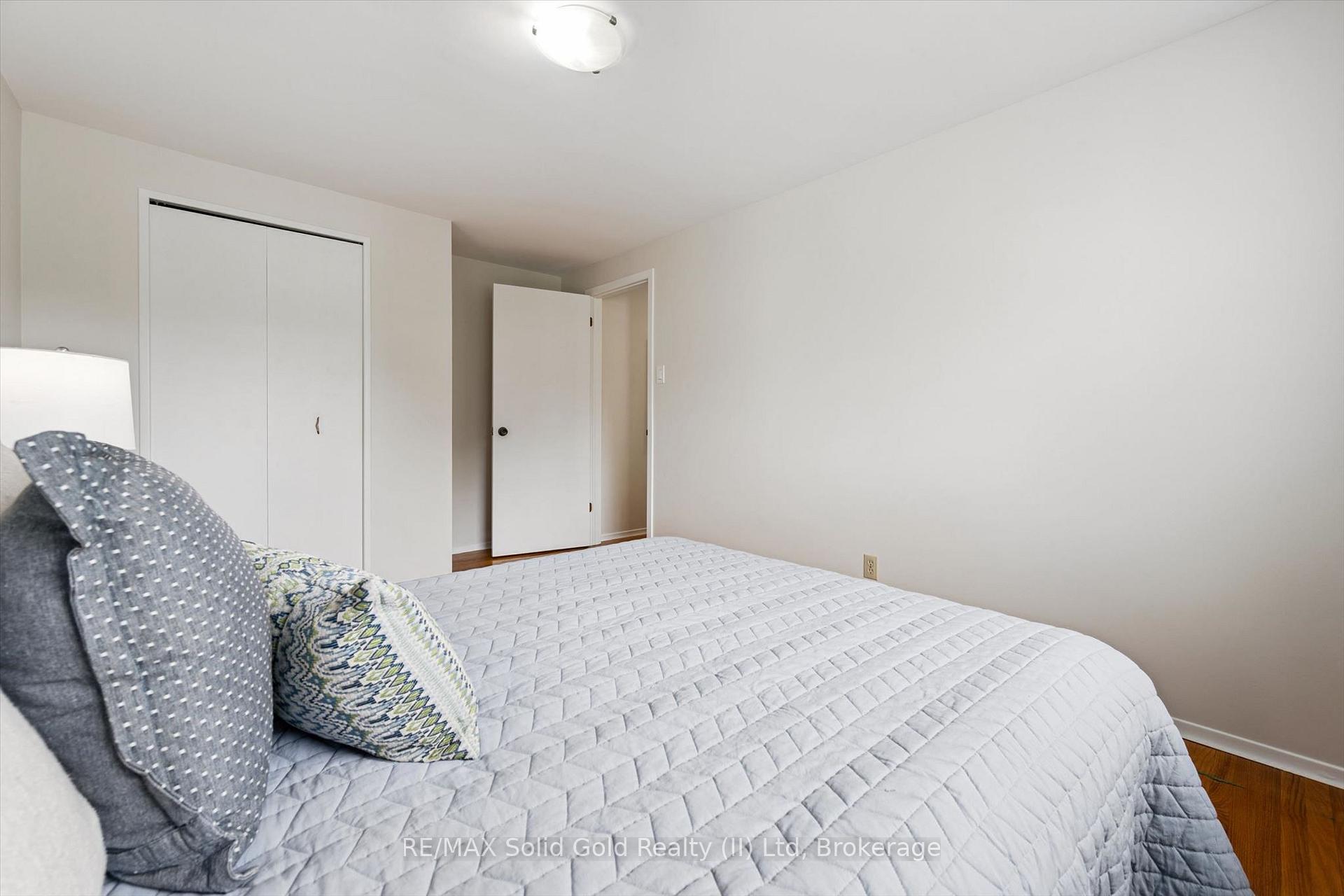 Photo 21 of 72 Glen Avon Crescent, Kitchener, Forest Heights — HOMEH