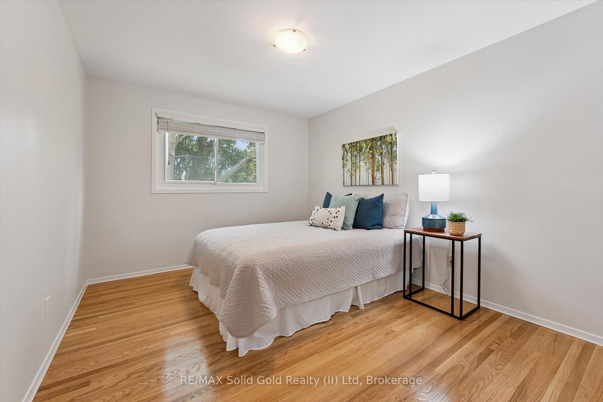 Photo 24 of 72 Glen Avon Crescent, Kitchener, Forest Heights — HOMEH
