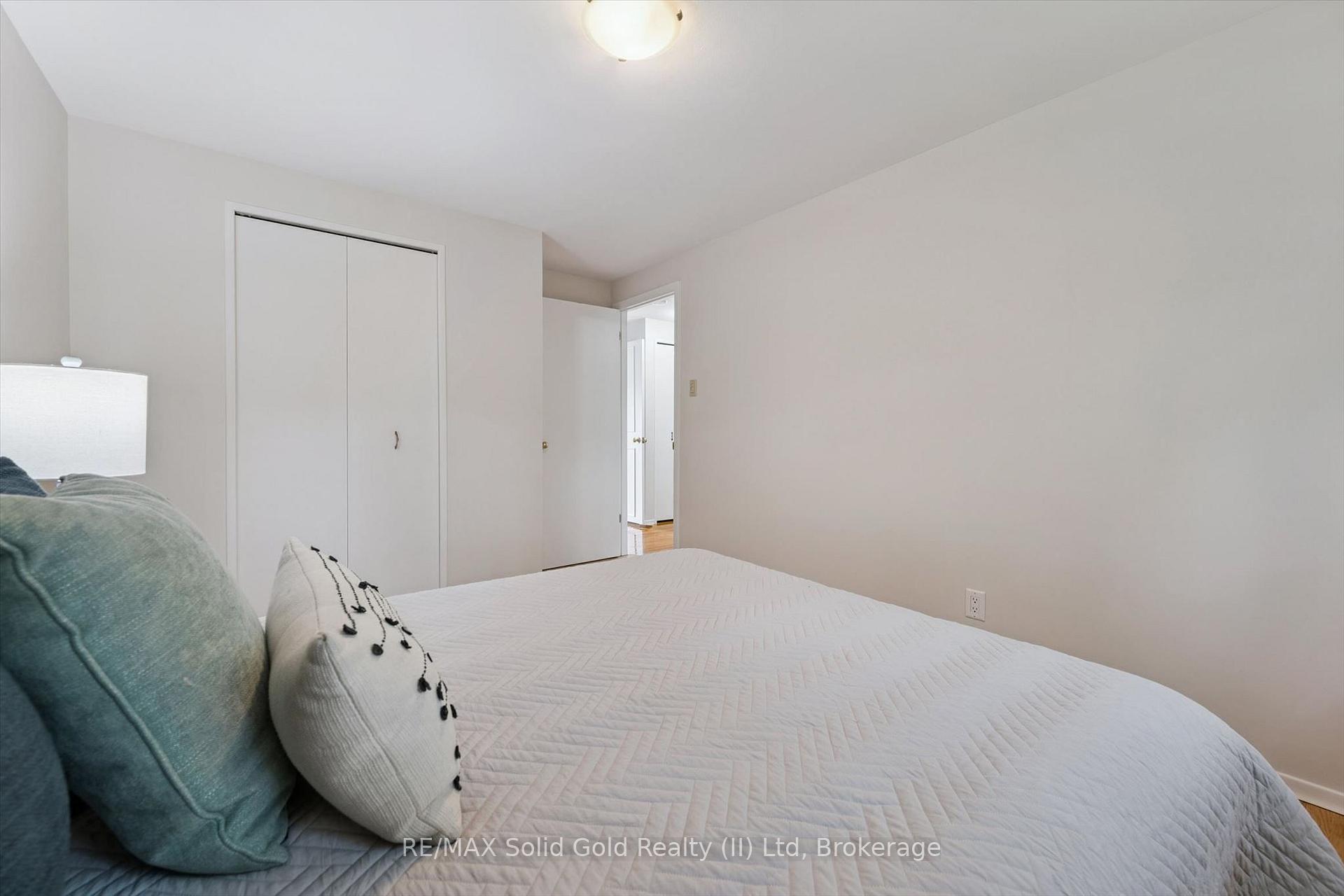 Photo 25 of 72 Glen Avon Crescent, Kitchener, Forest Heights — HOMEH