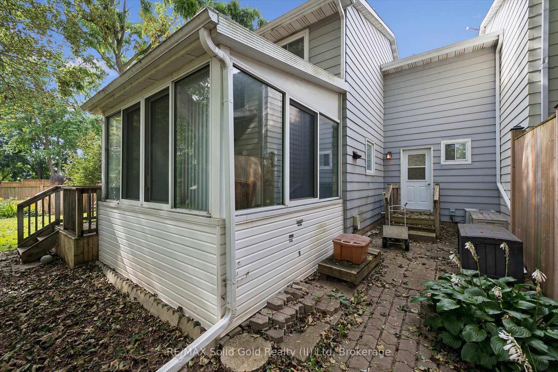 Photo 34 of 72 Glen Avon Crescent, Kitchener, Forest Heights — HOMEH